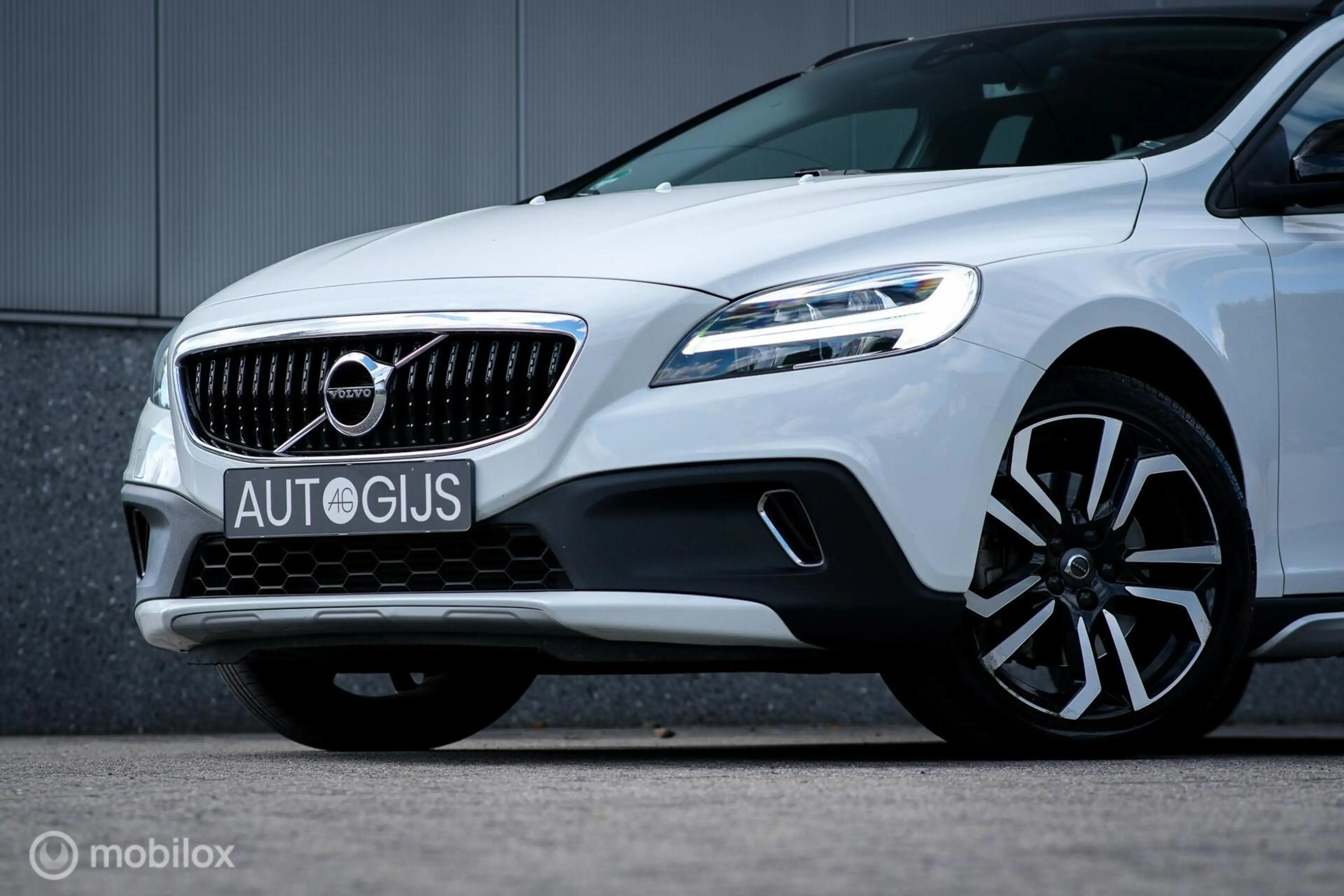 Volvo V40 Cross Country 1.5 T3 Polar+ Automaat | Trekhaak | Panorama | LED — photo 28