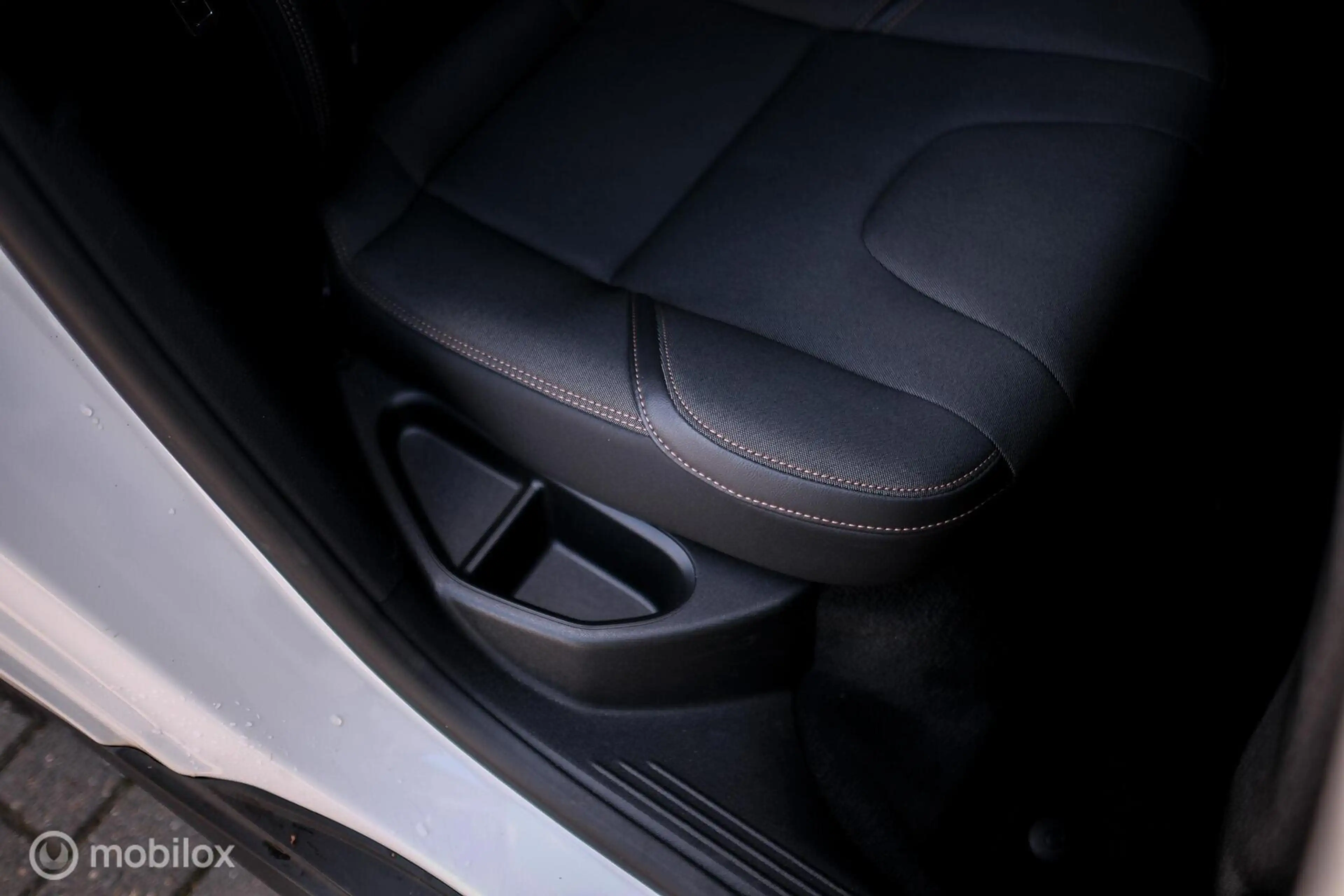 Volvo V40 Cross Country 1.5 T3 Polar+ Automaat | Trekhaak | Panorama | LED — photo 31