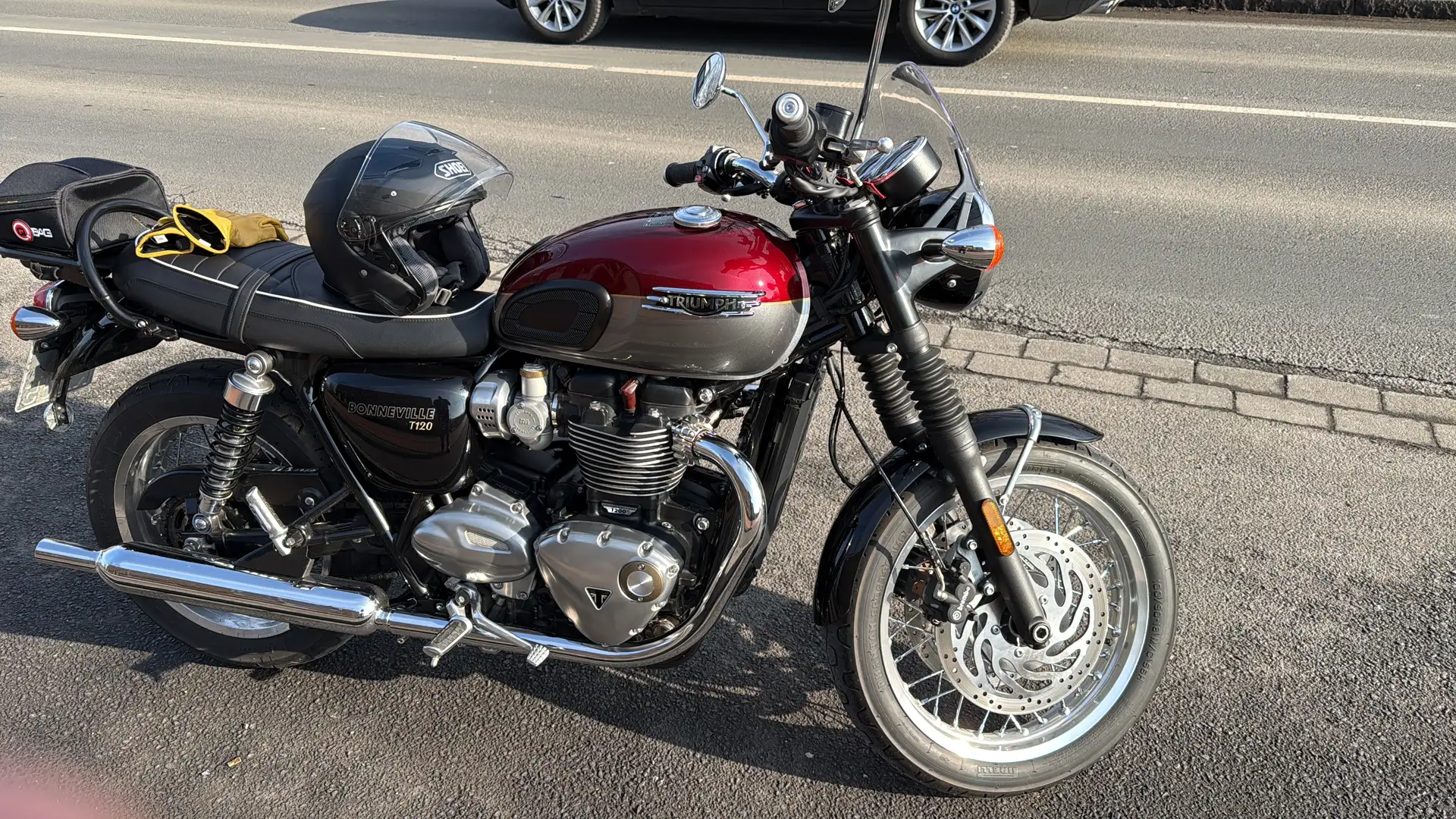 Triumph Bonneville T120 Silber - 1