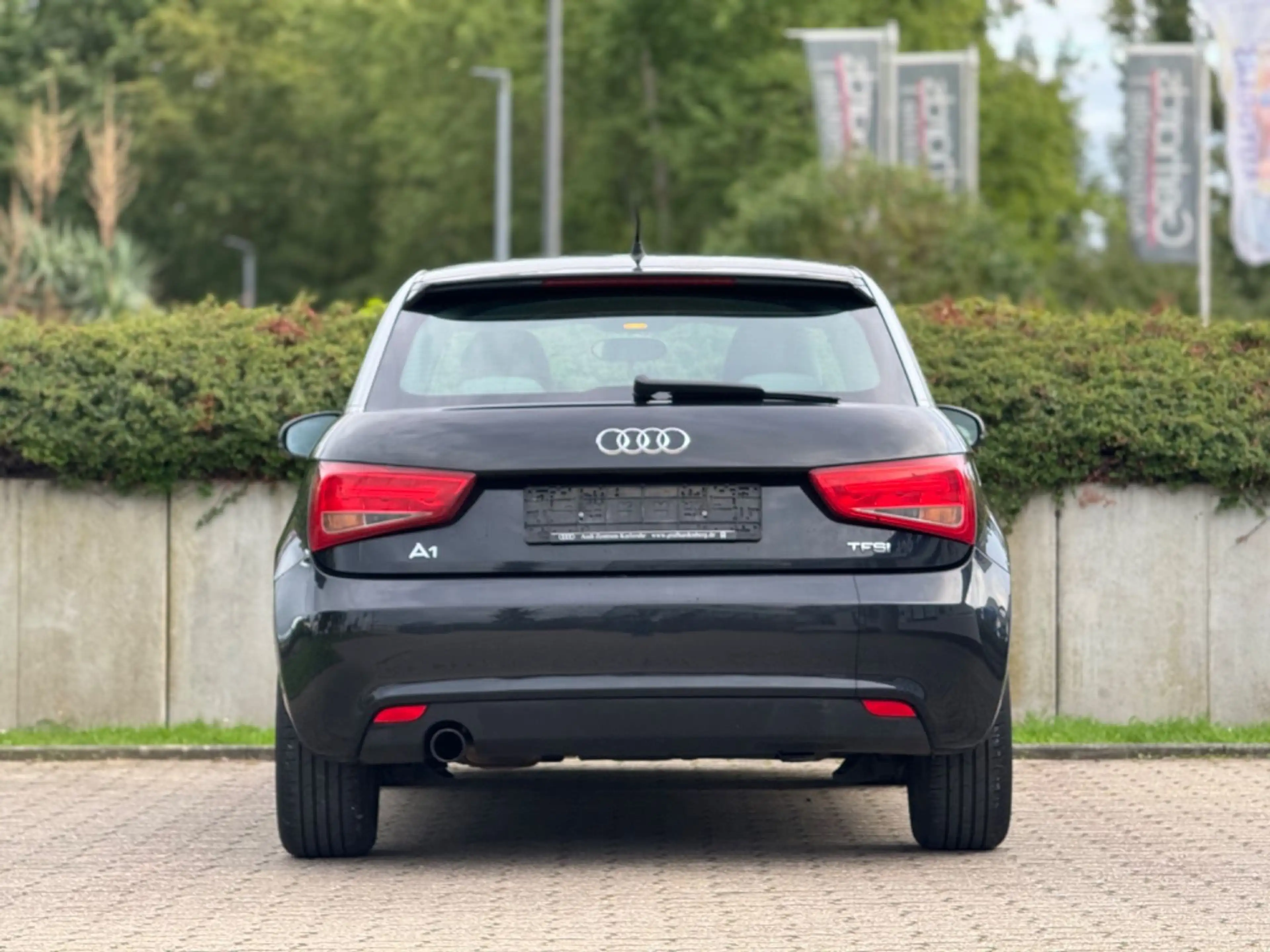 Audi A1 attraction*KLIMA*NAVI*BLUET*START/STOP*TÜV* — photo 8