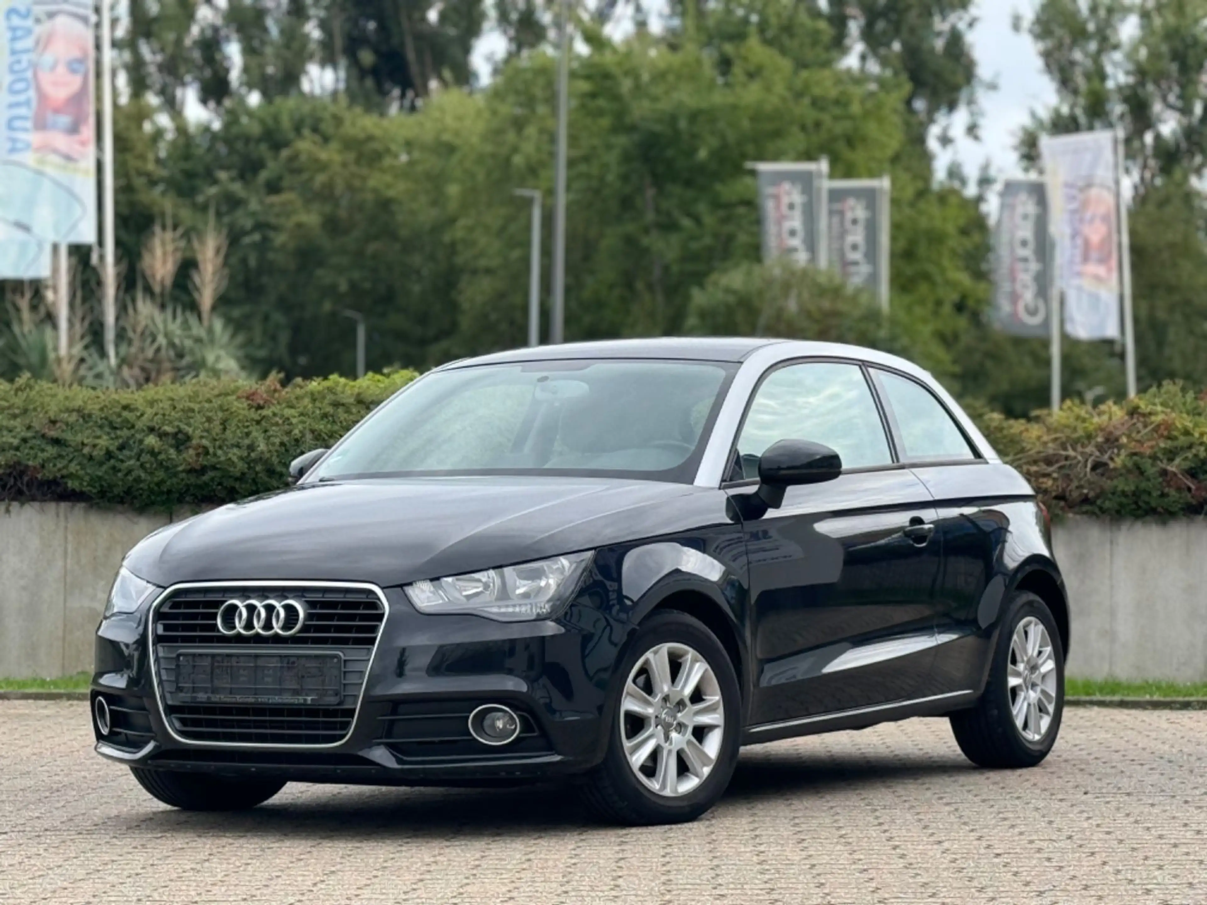 Audi A1 attraction*KLIMA*NAVI*BLUET*START/STOP*TÜV*