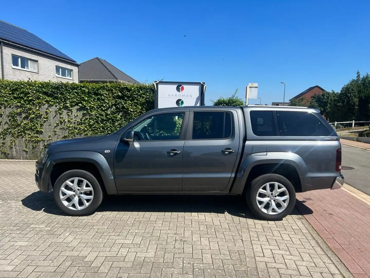 Volkswagen Amarok 3.0 V6TDI (225pk) Highline Szary - 1