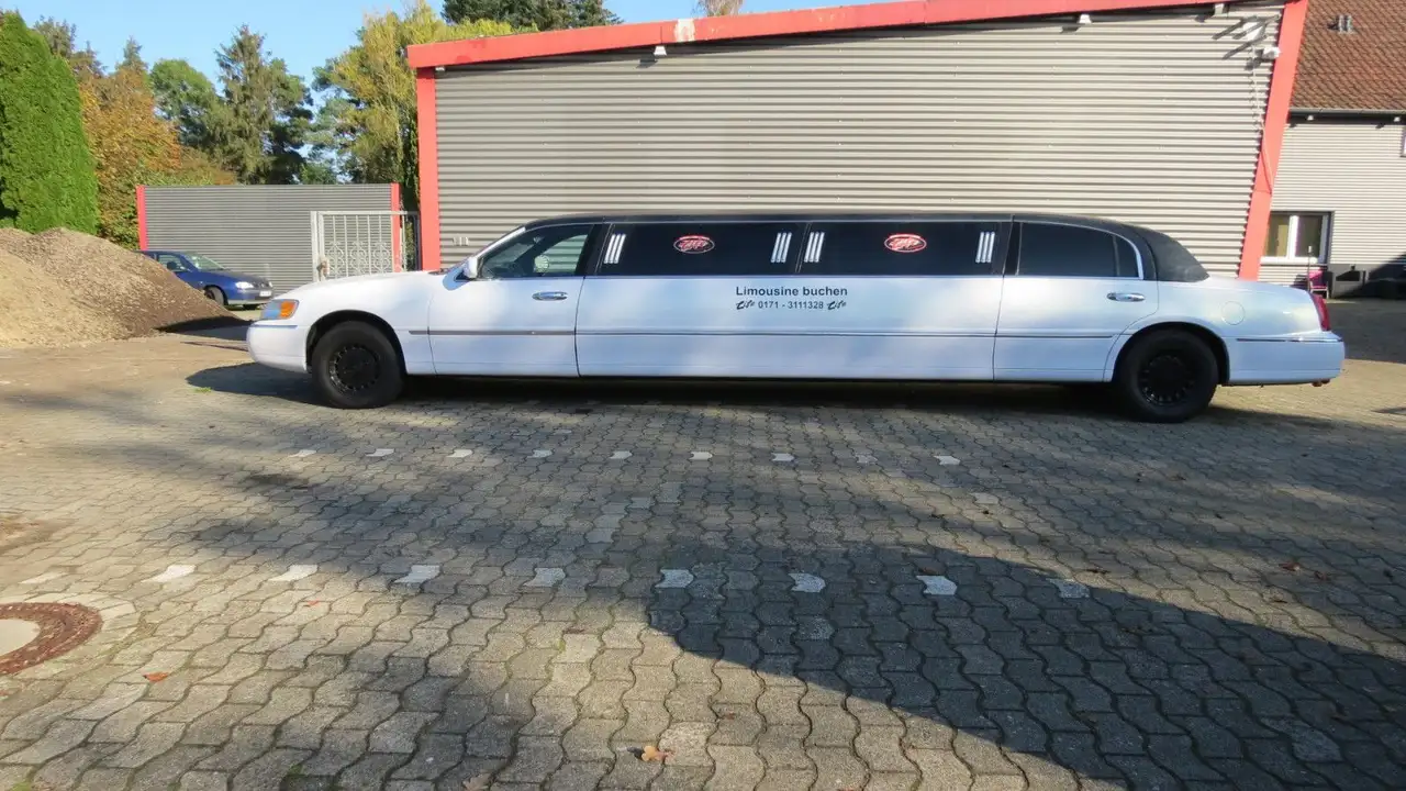 Lincoln Town Car