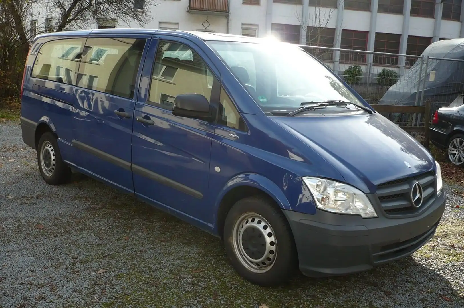 Mercedes-Benz Vito Vito 116 CDI 116 CDI Lang 8 Sitzer Klima Radio Blau - 1