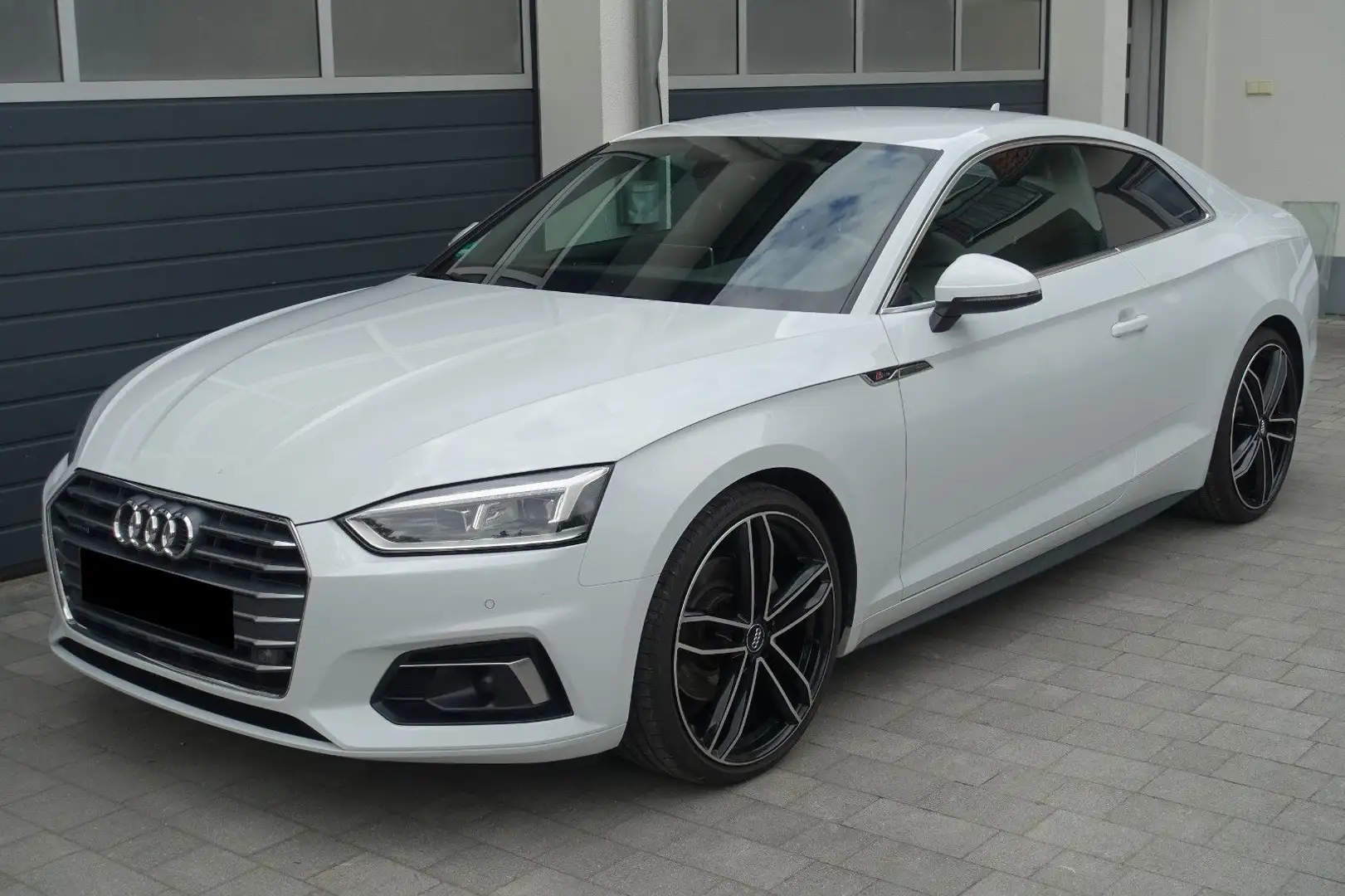 Audi A5 Coupe 2.0TDI quattro S-line Virtual AHK 20" Wit - 1