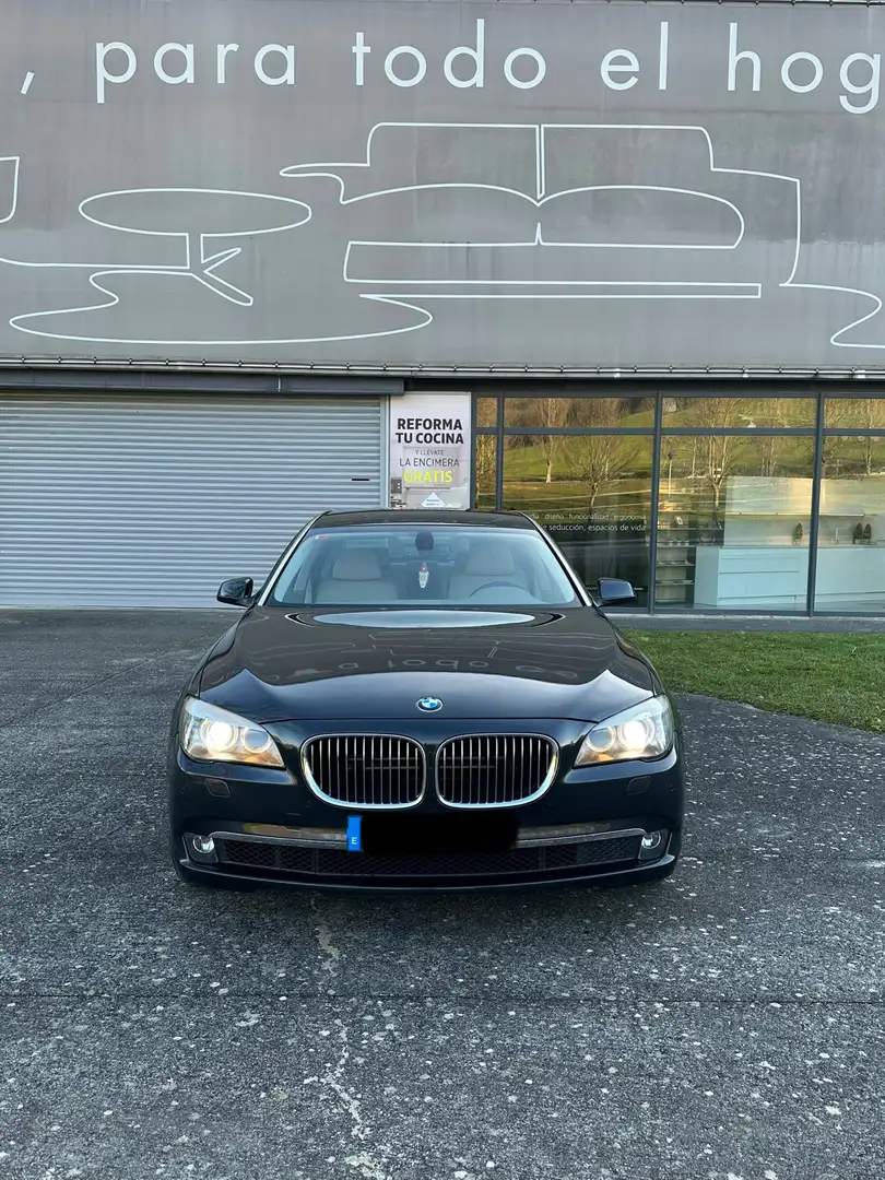 BMW 750 750LiA xDrive.        precio NEGÓCIABLE Чорний - 1