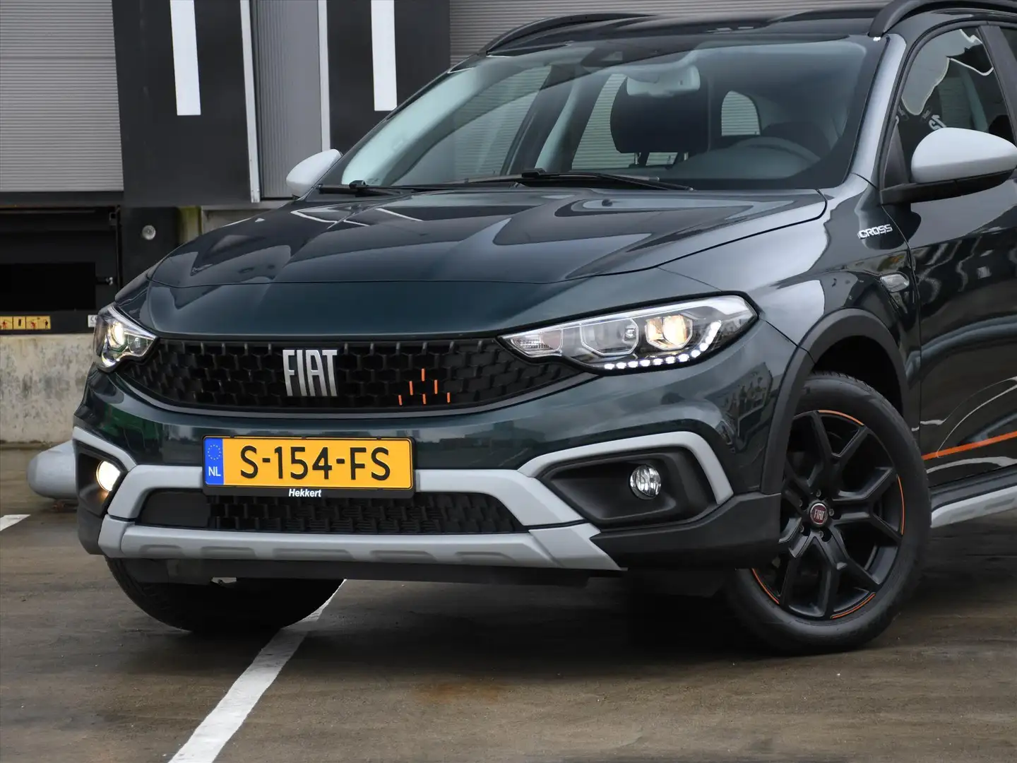 Fiat Tipo Stationwagon Cross Garmin 1.5 Hybrid 130pk Automaa Groen - 2