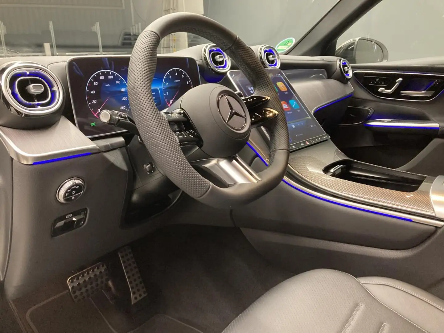 Mercedes-Benz GLC 200 4Matic Edition AMG DigitalLight Winterpaket Weiß - 2