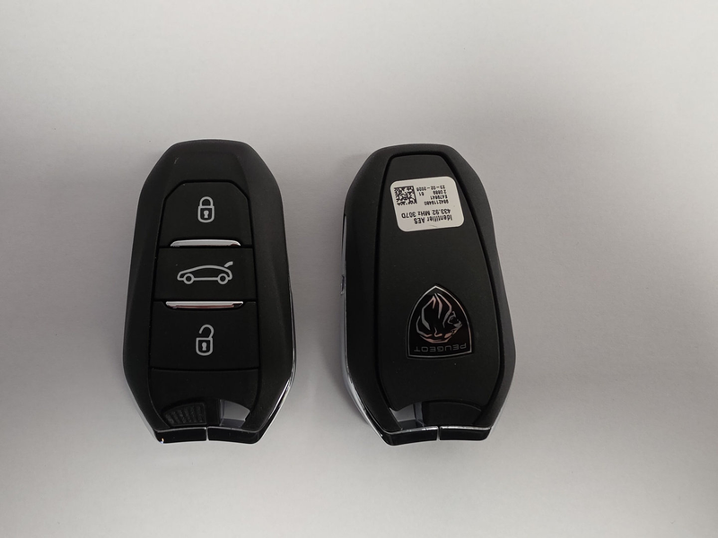 Peugeot 408 408 HYBRID 145 e-DSC6 GT Exclusive — photo 13