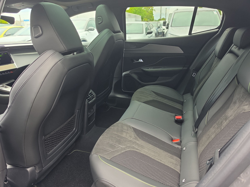 Peugeot 408 408 HYBRID 145 e-DSC6 GT Exclusive — photo 11
