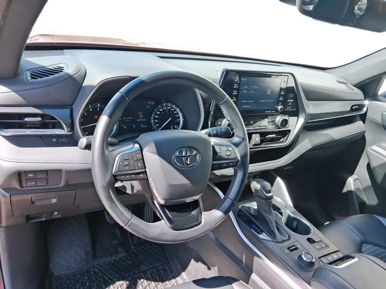 Toyota Highlander снимка Toyota Highlander
