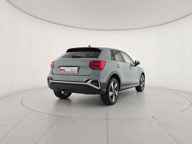 Audi Q2 view 5