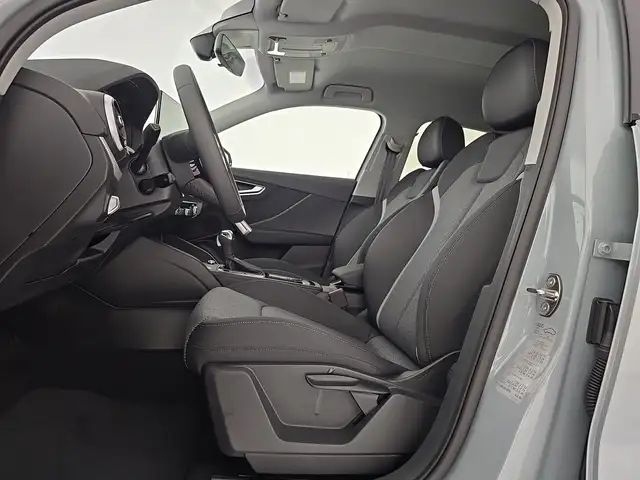 Audi Q2 view 9
