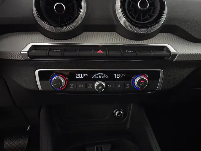 Audi Q2 view 13