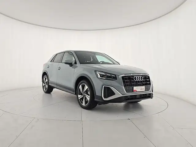 Audi Q2 view 6