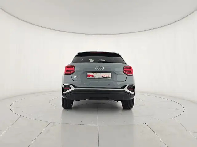 Audi Q2 view 4