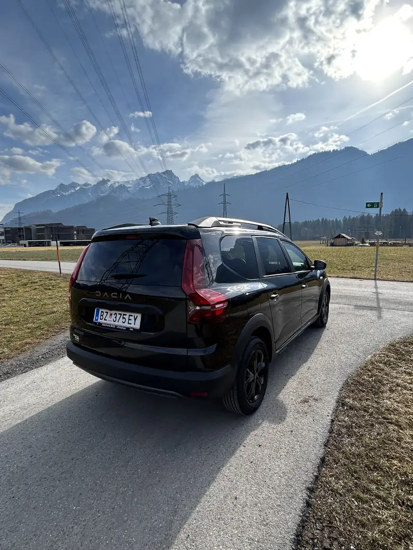 Dacia Jogger Jogger Extreme  TCe 110 Extreme Schwarz - 2