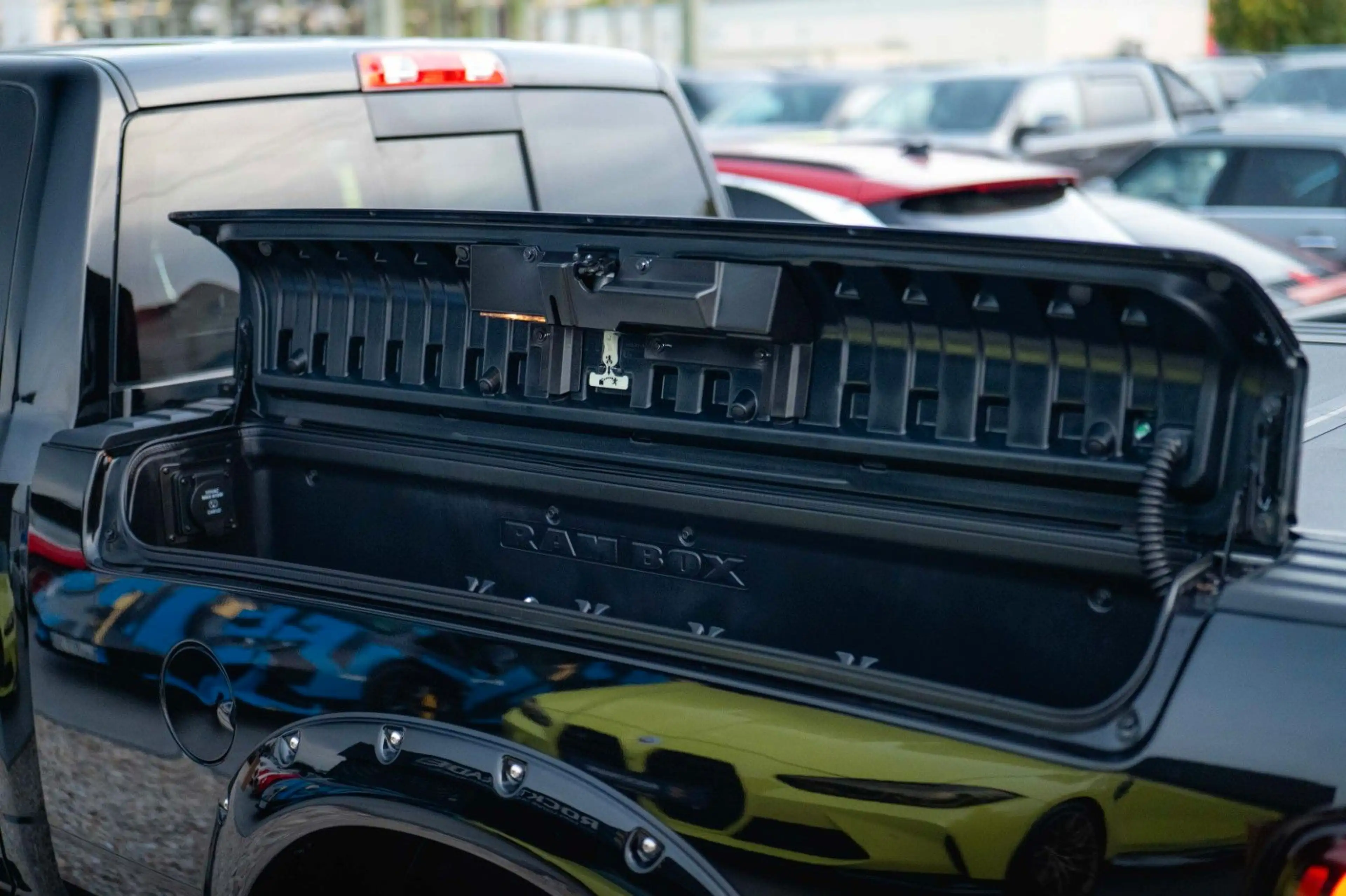 Dodge RAM 3500 HEAVY DUTY 6.7 Cummins Laramie Night — photo 13