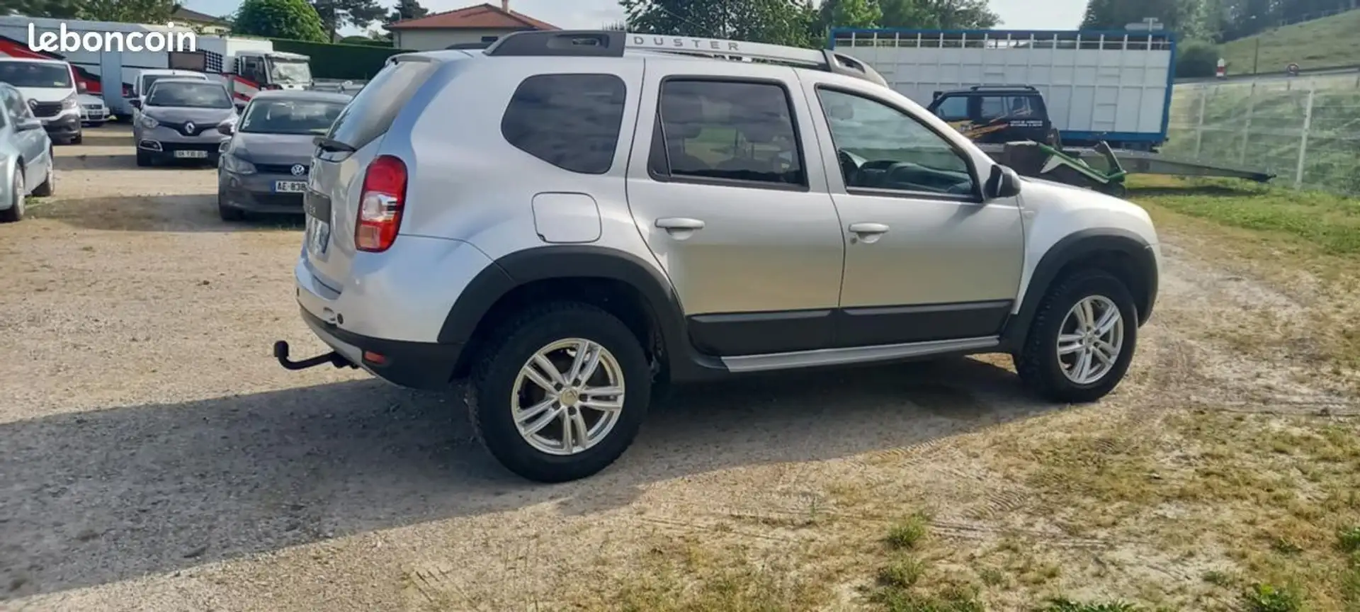 Dacia Duster 4X4 110 CV 1ere MAIN (belex auto A YOLET) Gris - 2