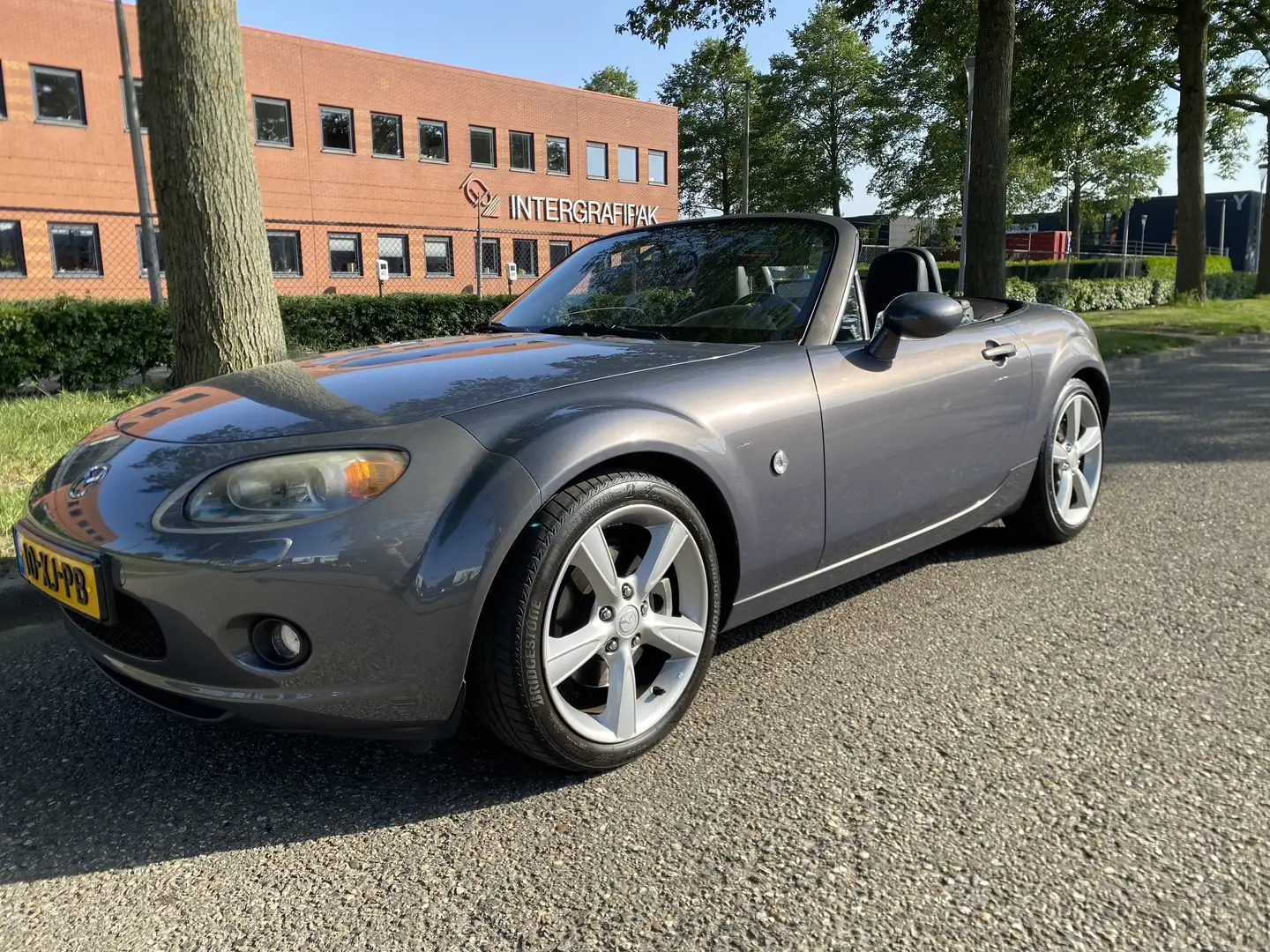 Mazda MX-5 1.8 Executive Grijs - 1