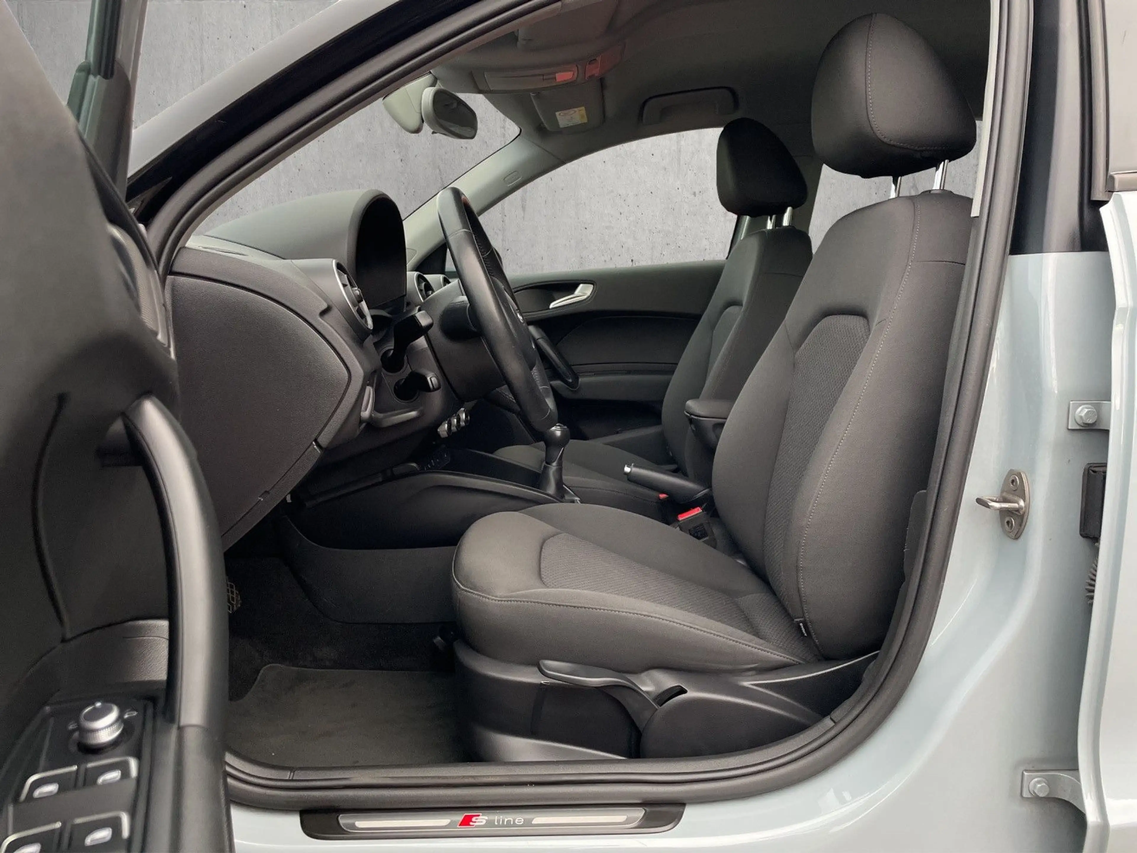 Audi A1 Sportback TFSI*S-Line Sport*GRA*NAVI*SHZ*PDC — photo 9