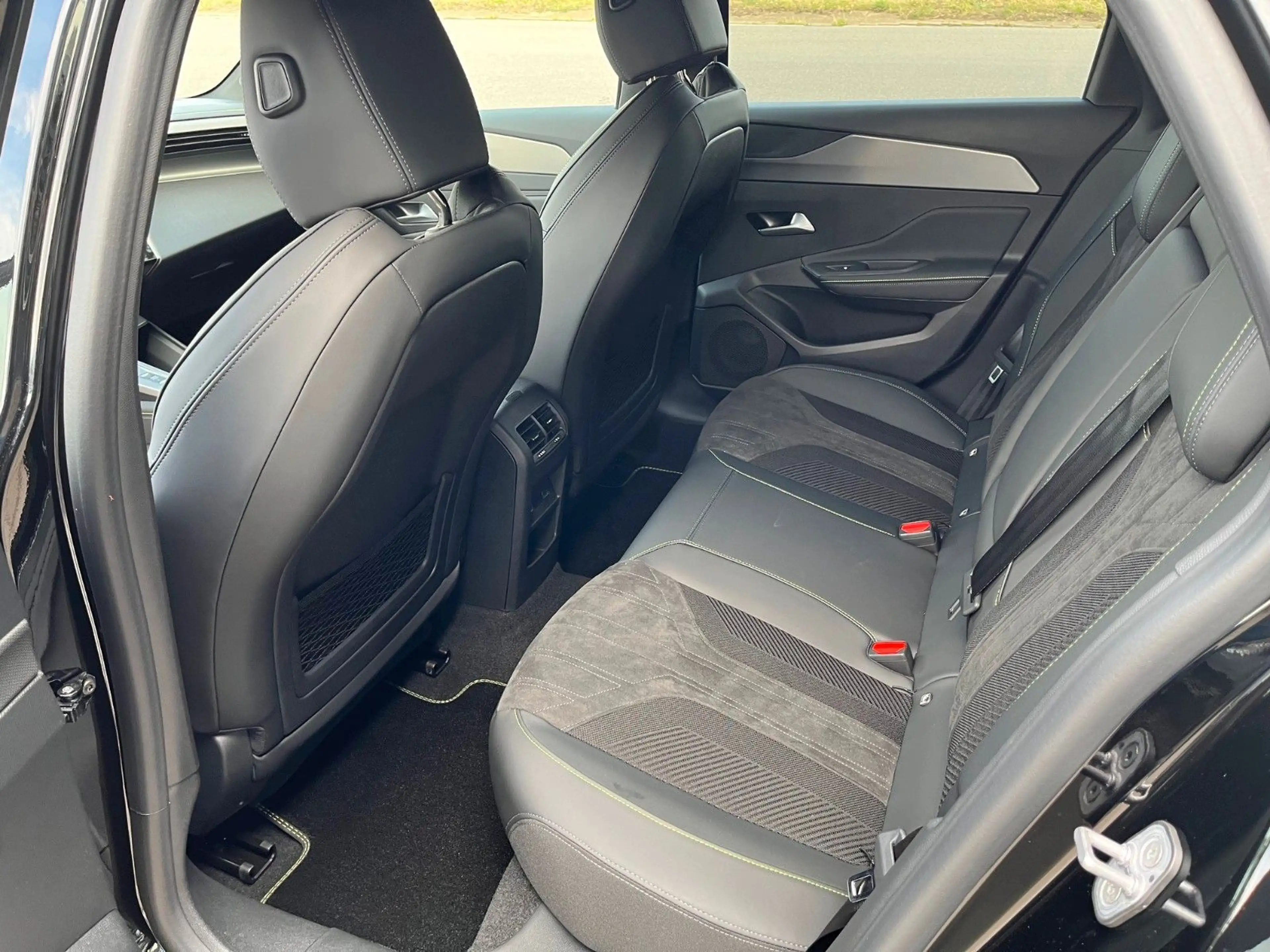Peugeot 308 SW GT Exclusive — photo 6
