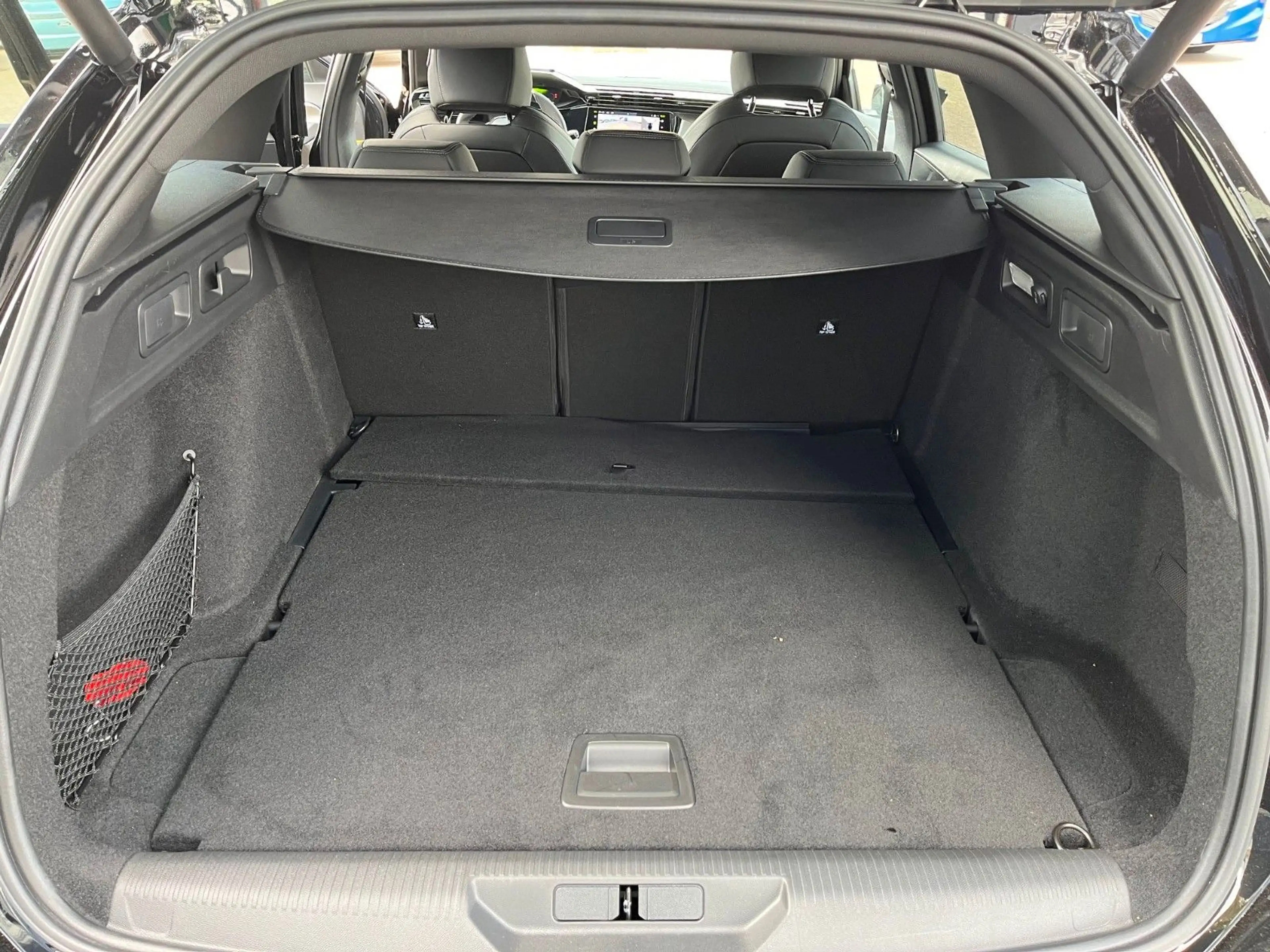 Peugeot 308 SW GT Exclusive — photo 7