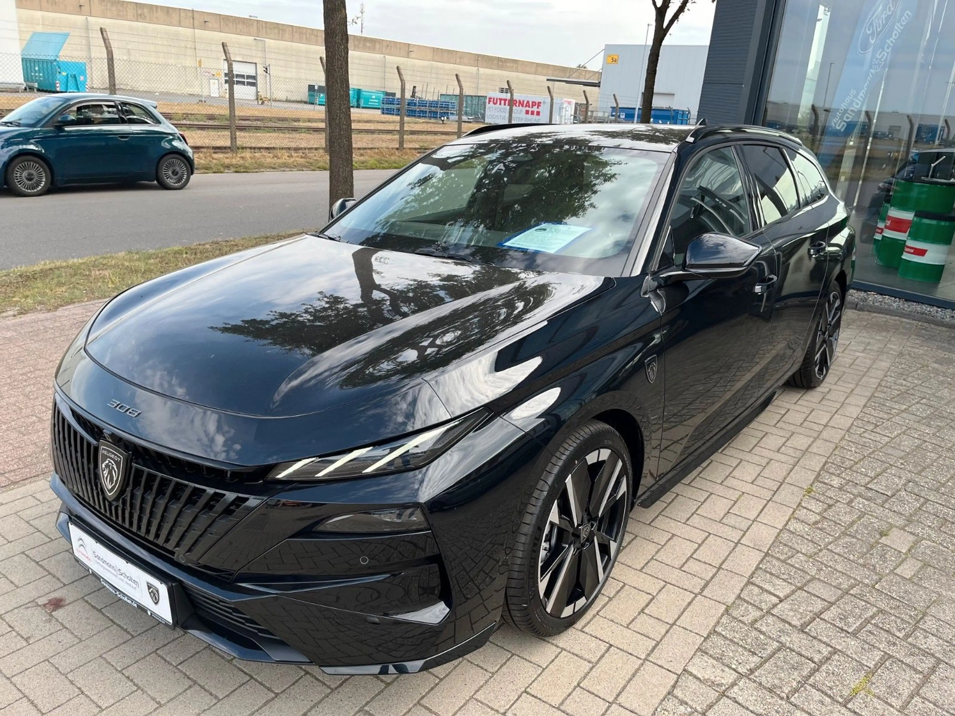 Peugeot 308 SW GT Exclusive — photo 4
