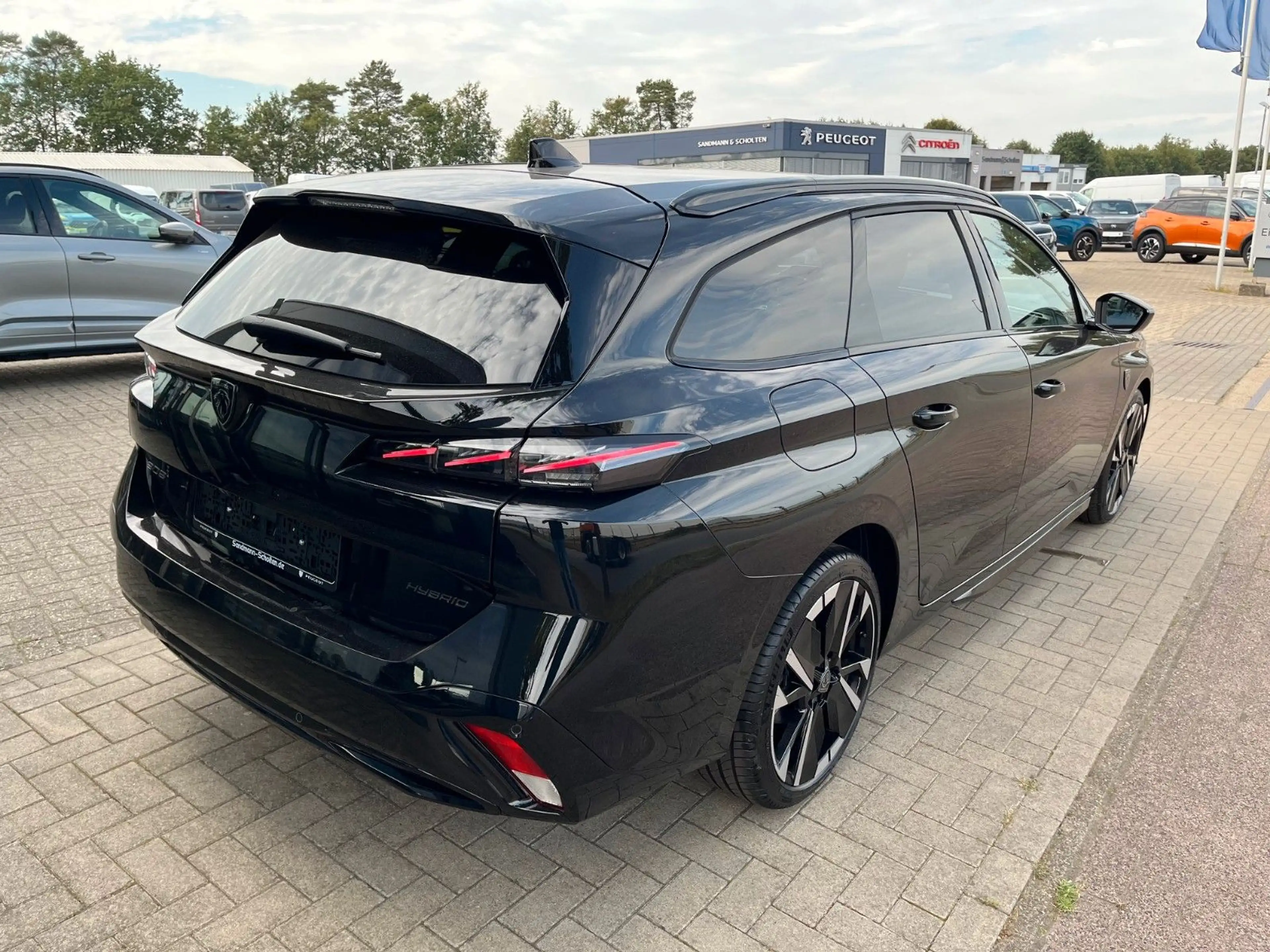 Peugeot 308 SW GT Exclusive — photo 2