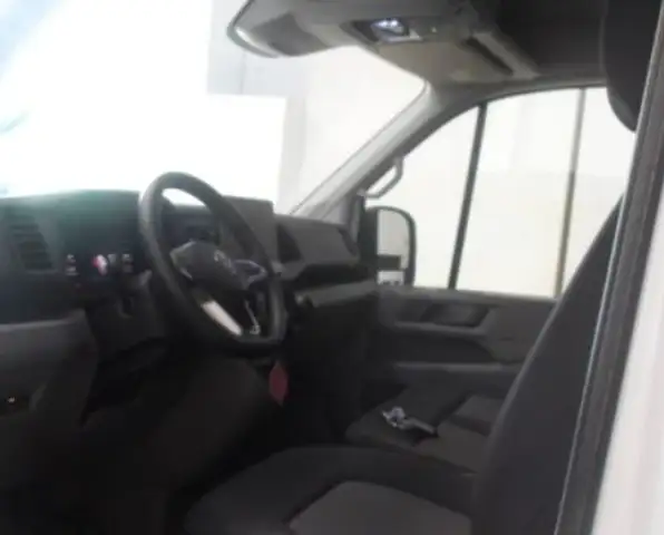 Volkswagen Crafter view 3
