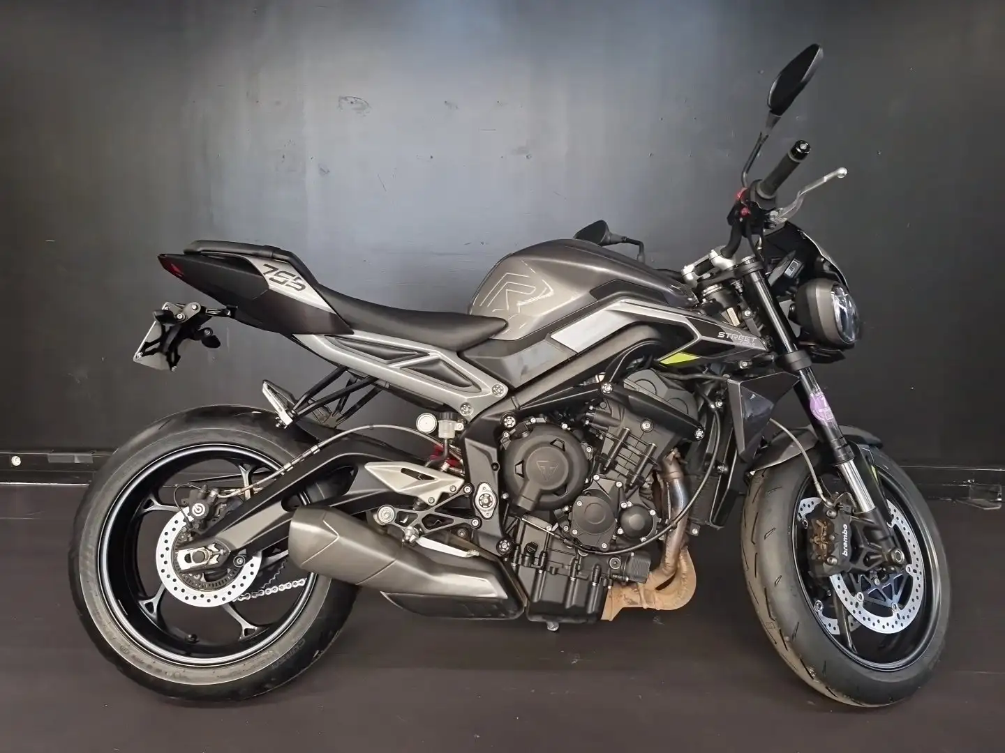 Triumph Street Triple 765 Gris - 2