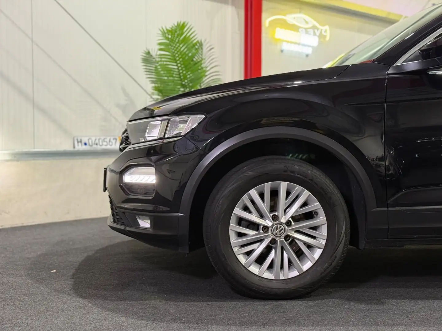 Volkswagen T-Roc Basis*CARPLAY*NAVI*PDC*SHZG*USB*ALU*TÜV Schwarz - 2
