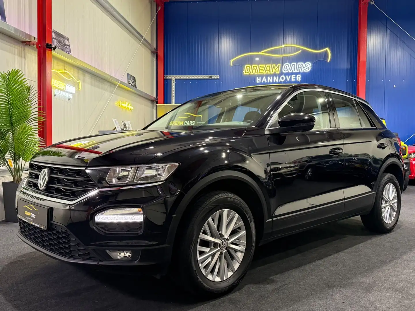 Volkswagen T-Roc Basis*CARPLAY*NAVI*PDC*SHZG*USB*ALU*TÜV Schwarz - 1