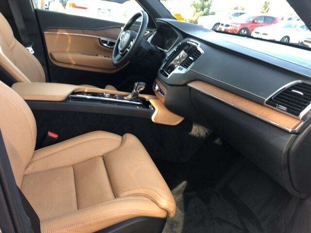 2017 Volvo XC90 AWD 5dr T6 Inscription 7-Passenger thumb 9