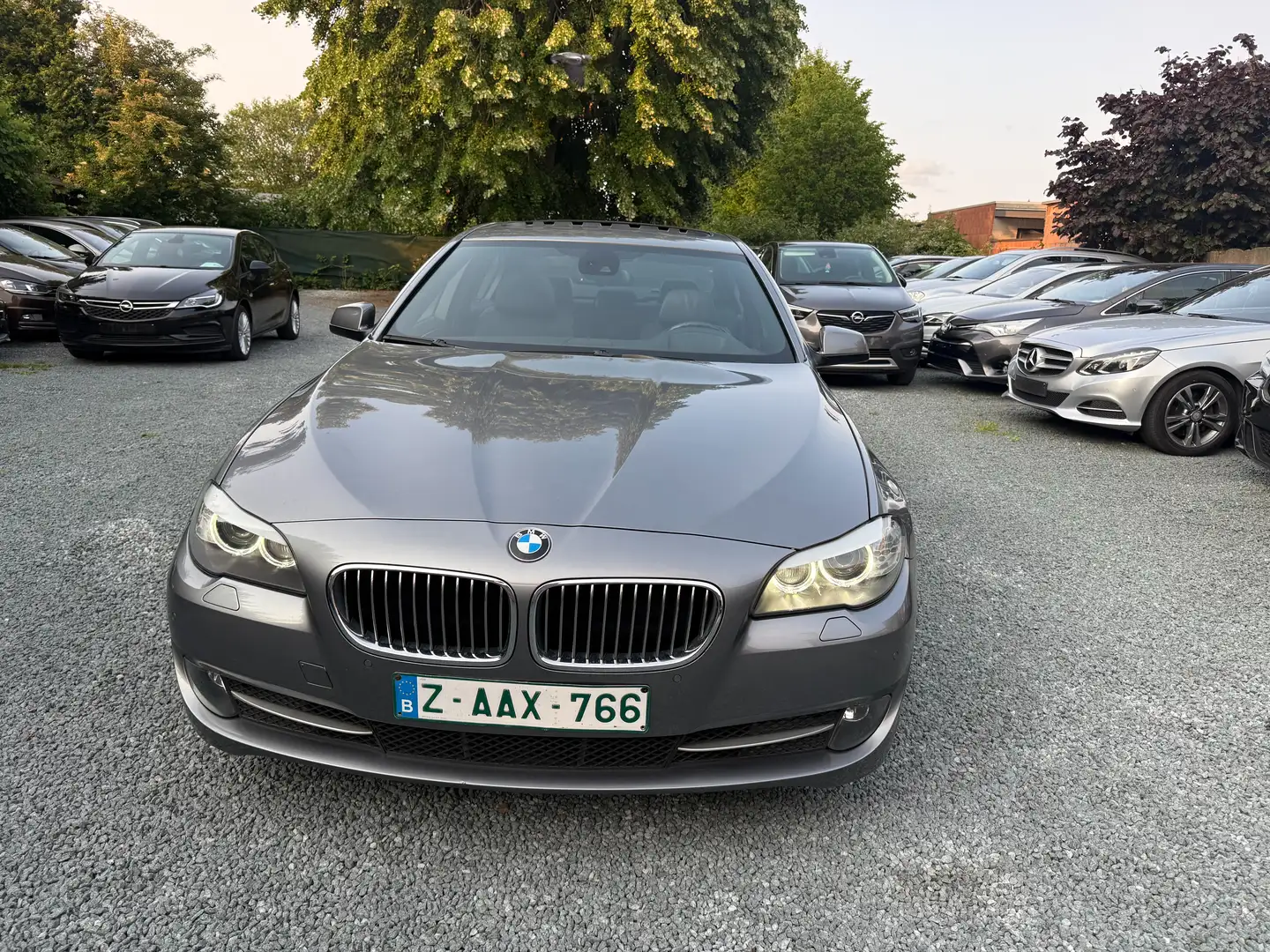 BMW 530 530dAS*Soft Close*Head UP*Toit*SG Comfort Massage* Grijs - 2