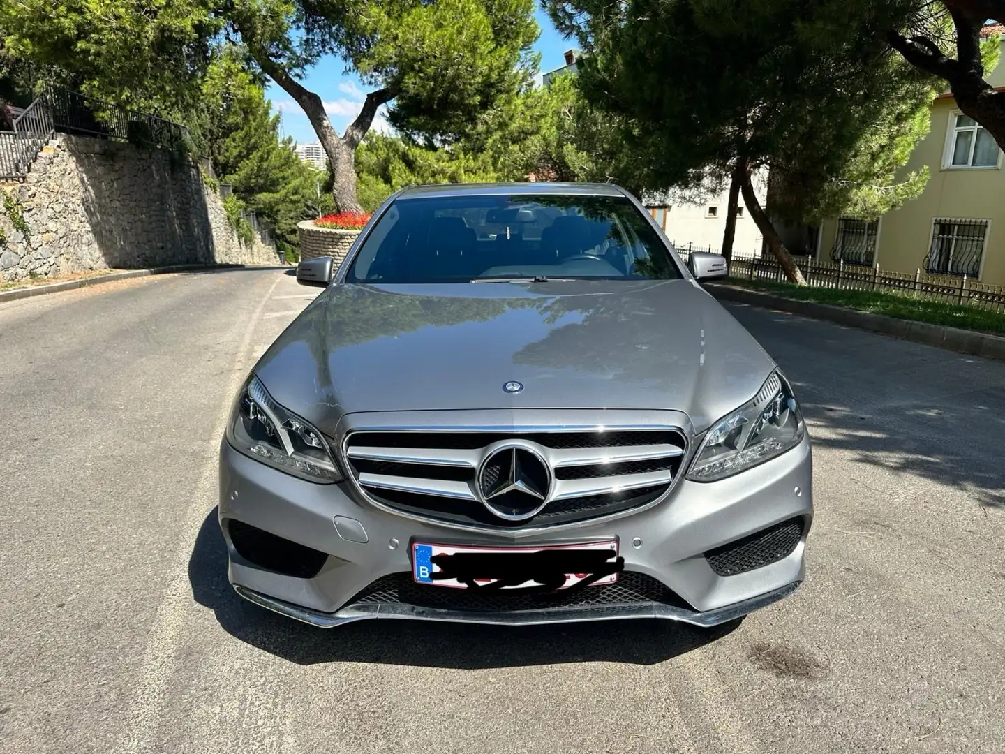 Mercedes-Benz E 200 AMG  business pack - 1