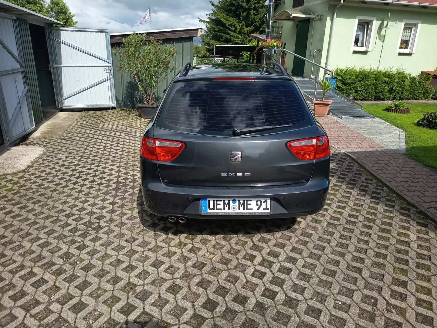 SEAT Exeo Exeo ST 2.0 TDI CRStyle Grau - 2