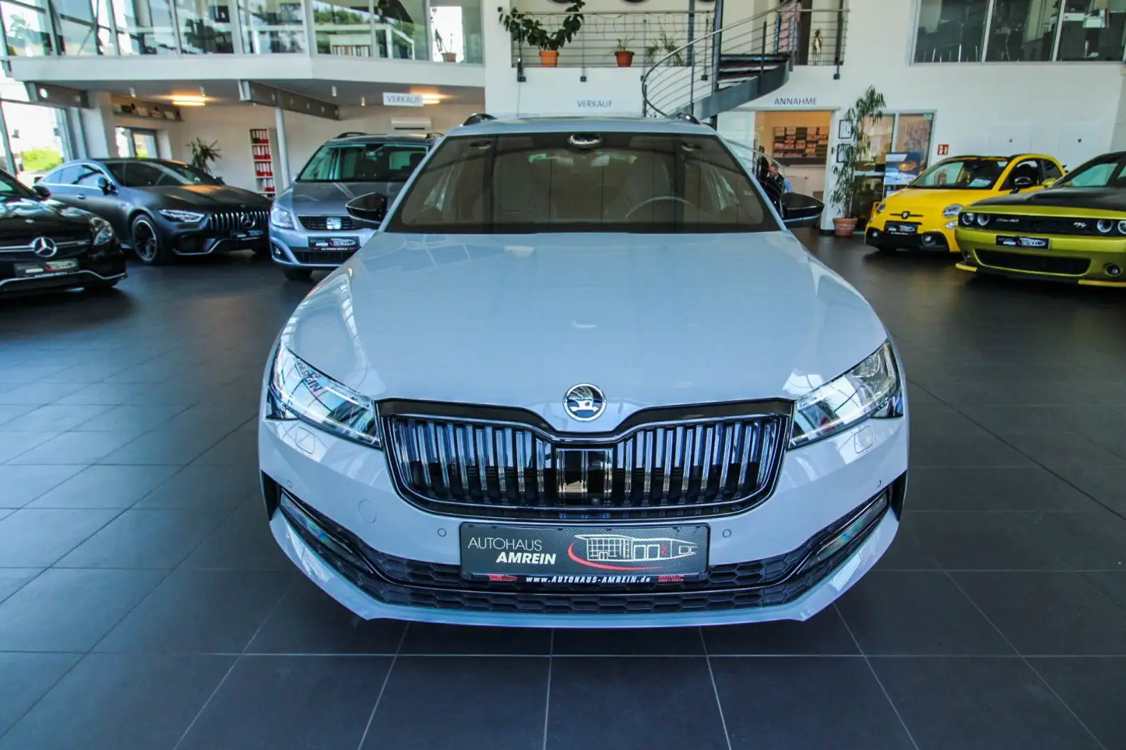 Skoda Superb Combi 4x4 Sportline/AHK/AREA VIEW/ACC/LED Šedá - 2