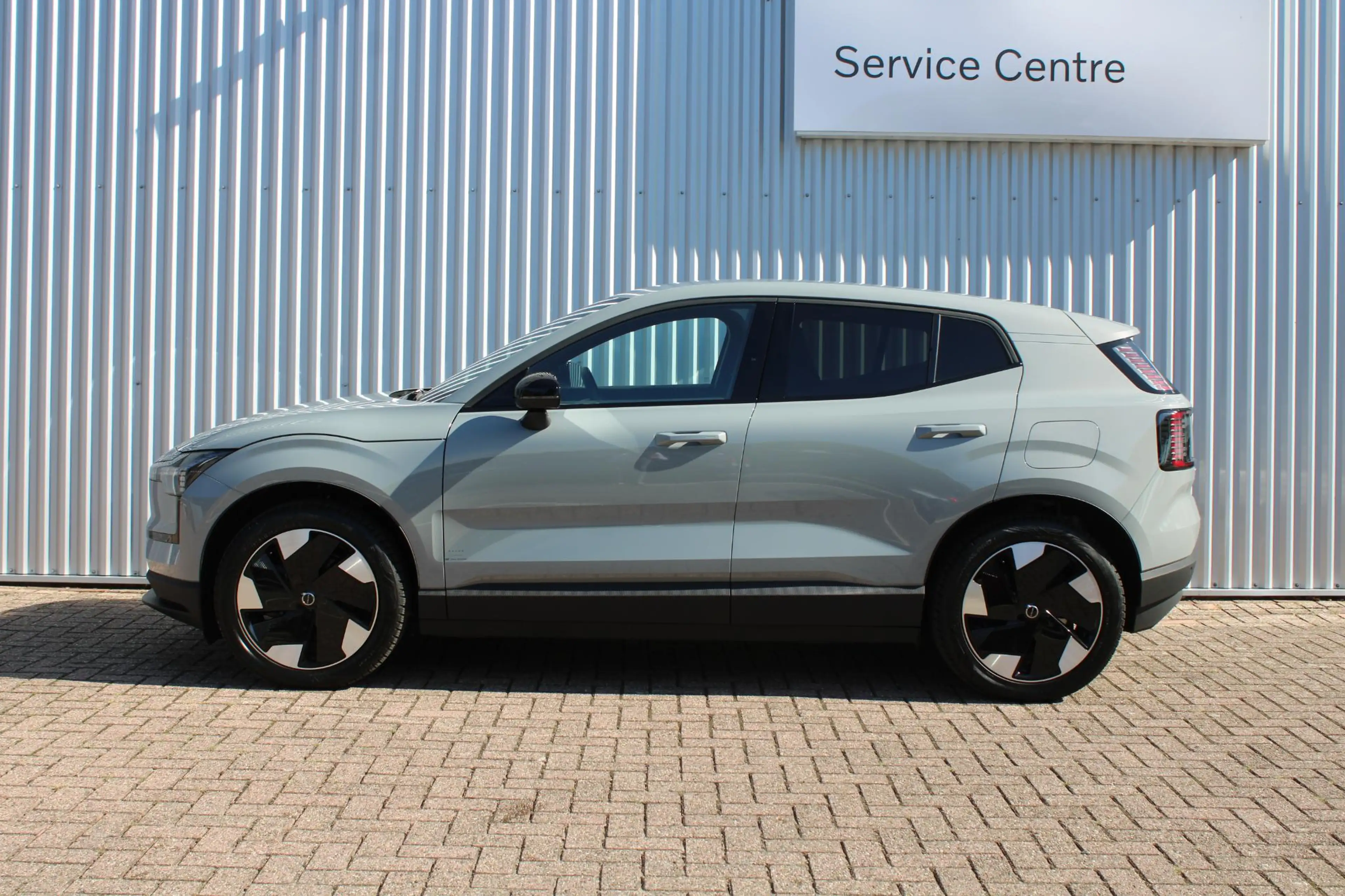 Volvo EX30 Single Motor Extended Range Plus 69 kWh | Verwarmb — photo 4