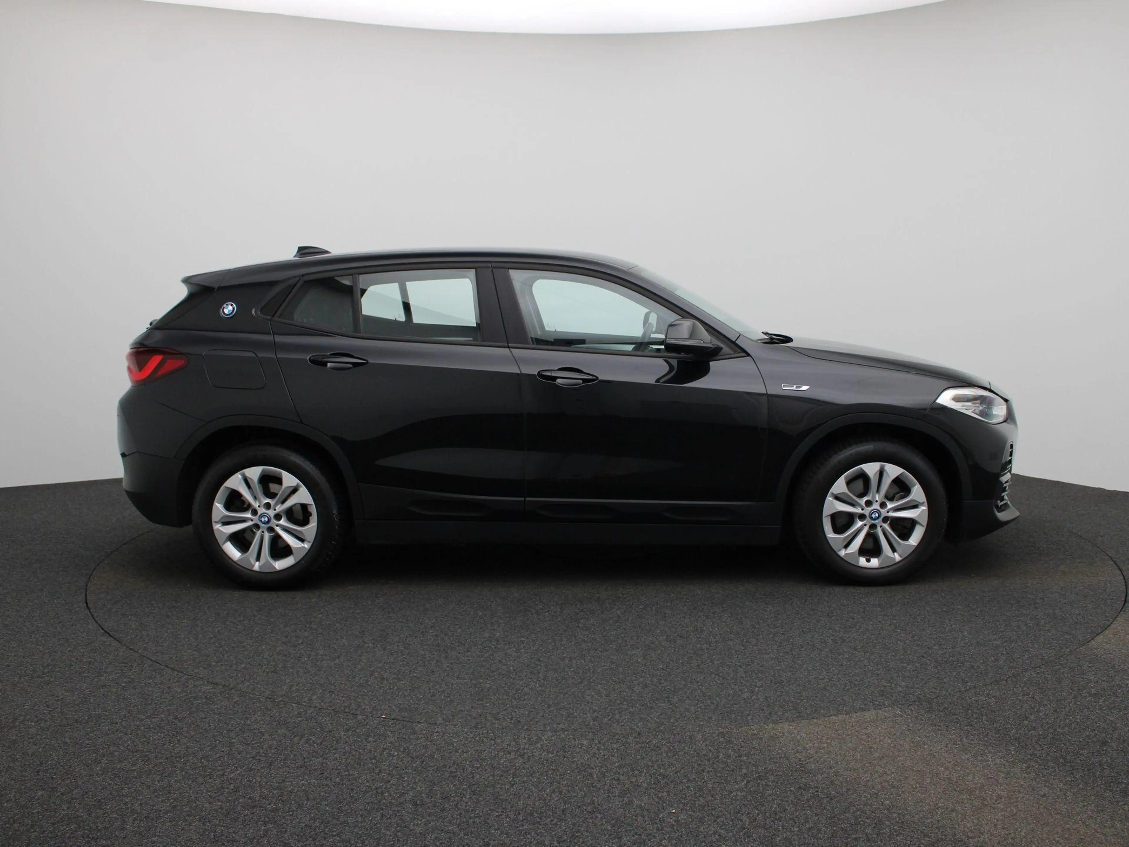 BMW X2 xDrive25e Executive VERWACHT !! — photo 6