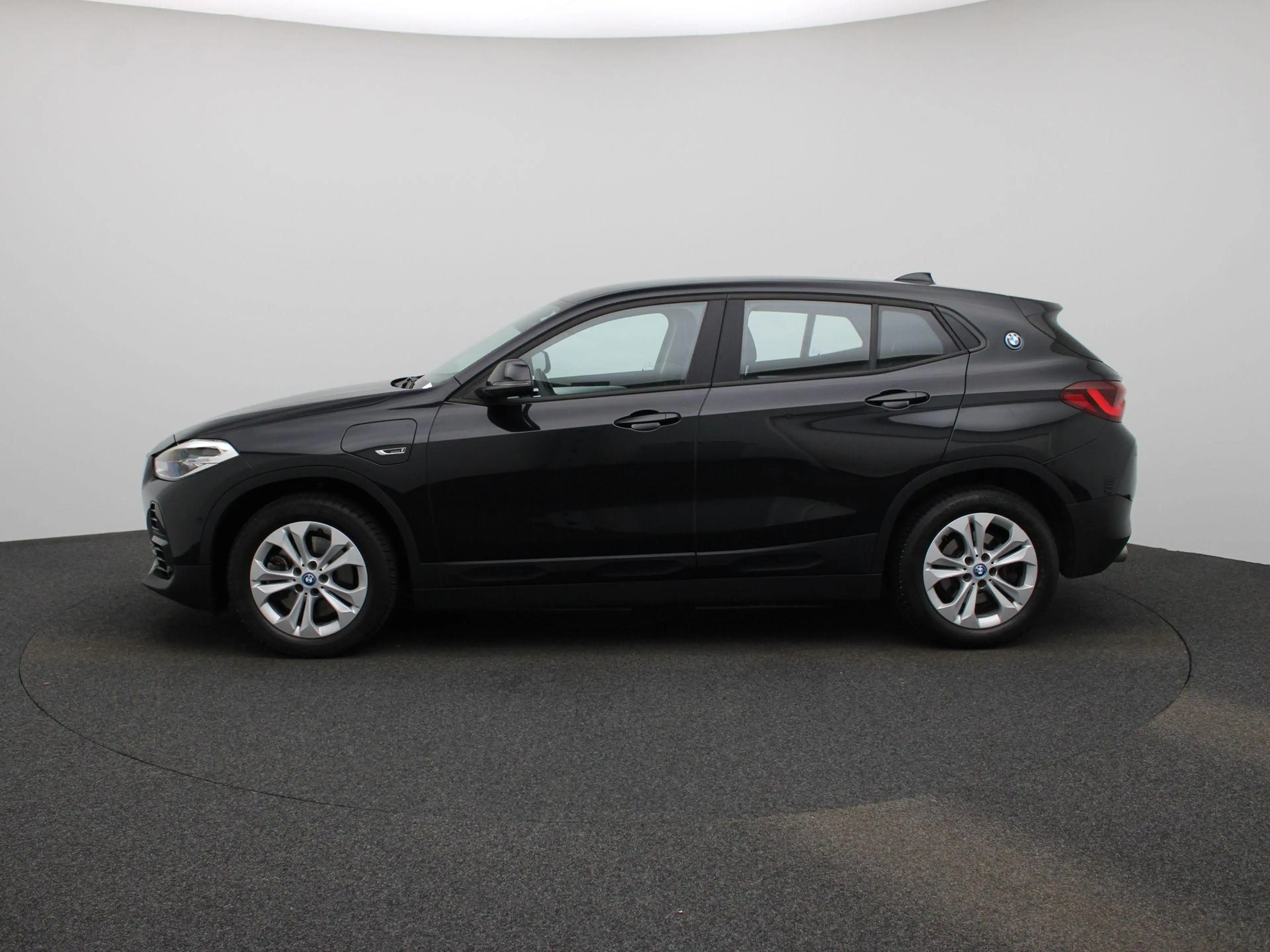 BMW X2 xDrive25e Executive VERWACHT !! — photo 4