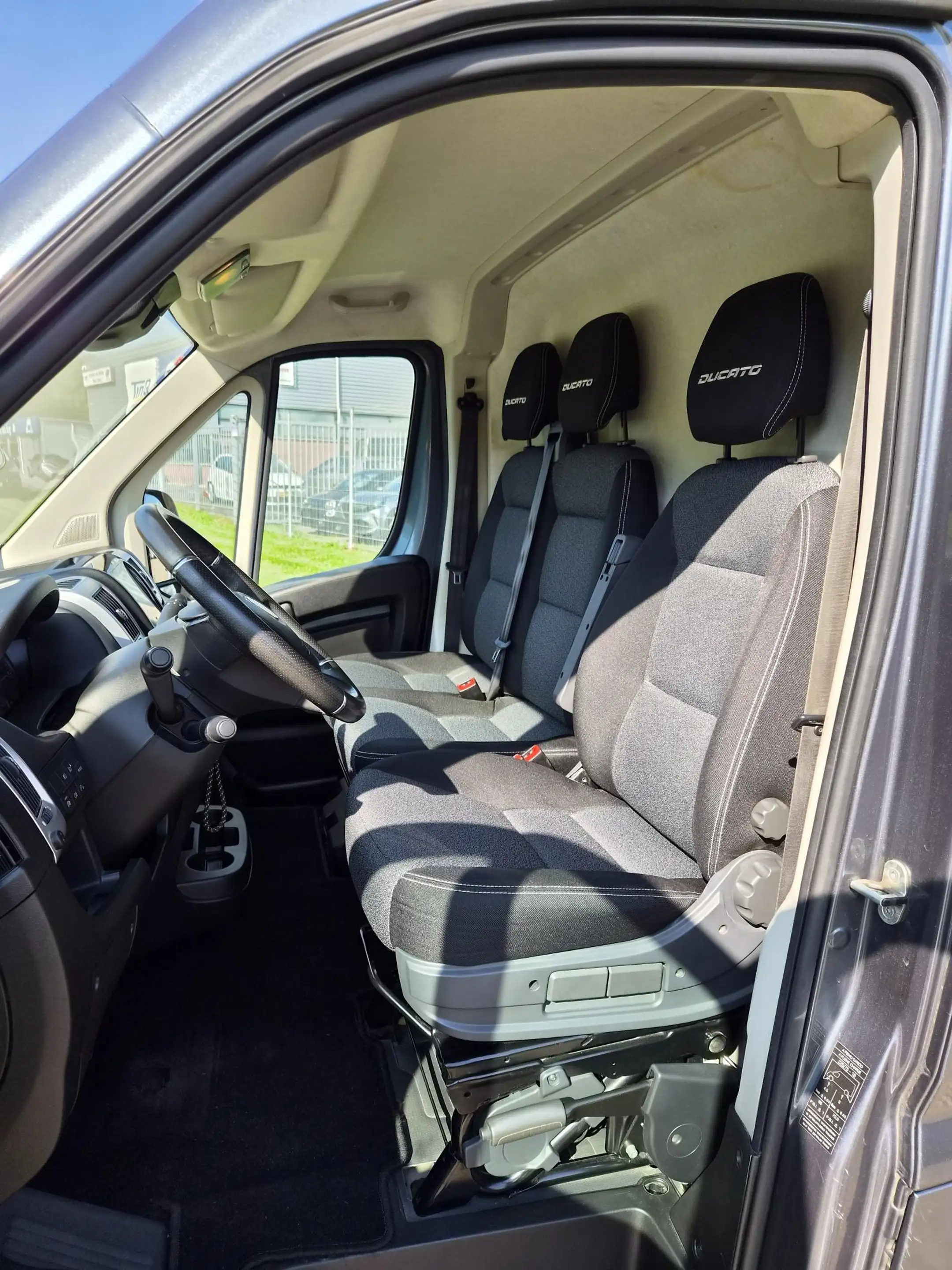 Fiat Ducato 33 2.3 MultiJet L2H2 — photo 2
