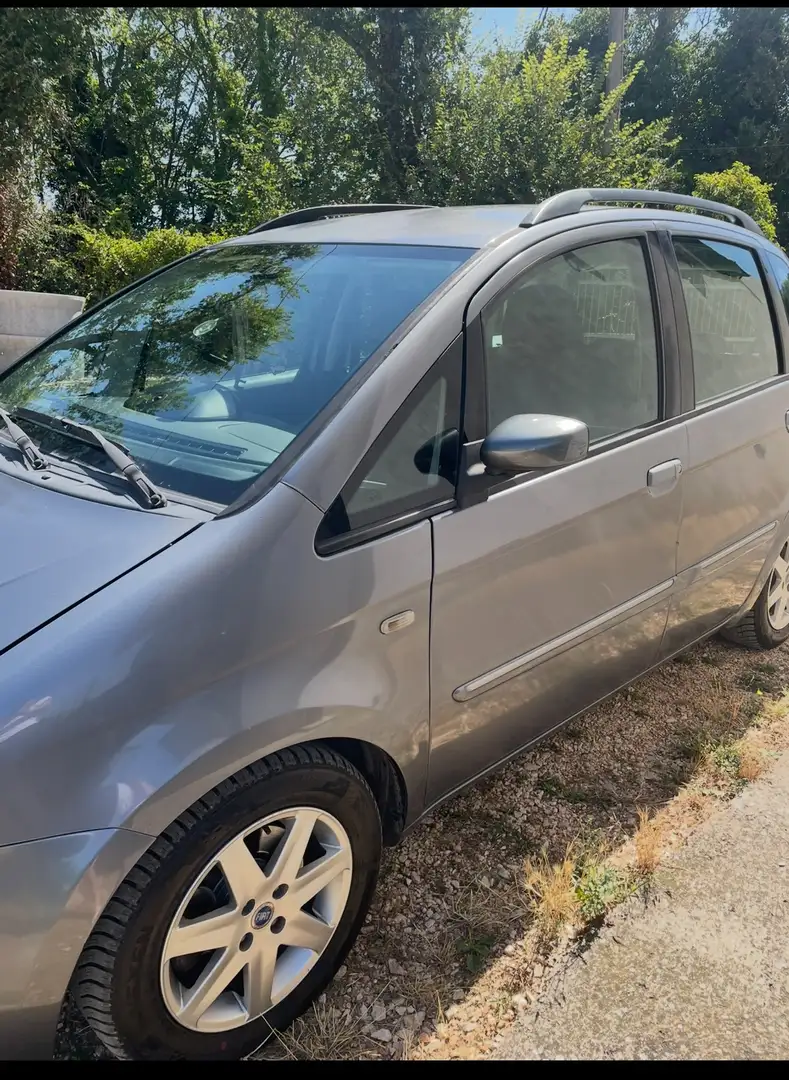 Fiat Idea Idea 1.3 mjt 16v Dynamic Bleu - 1