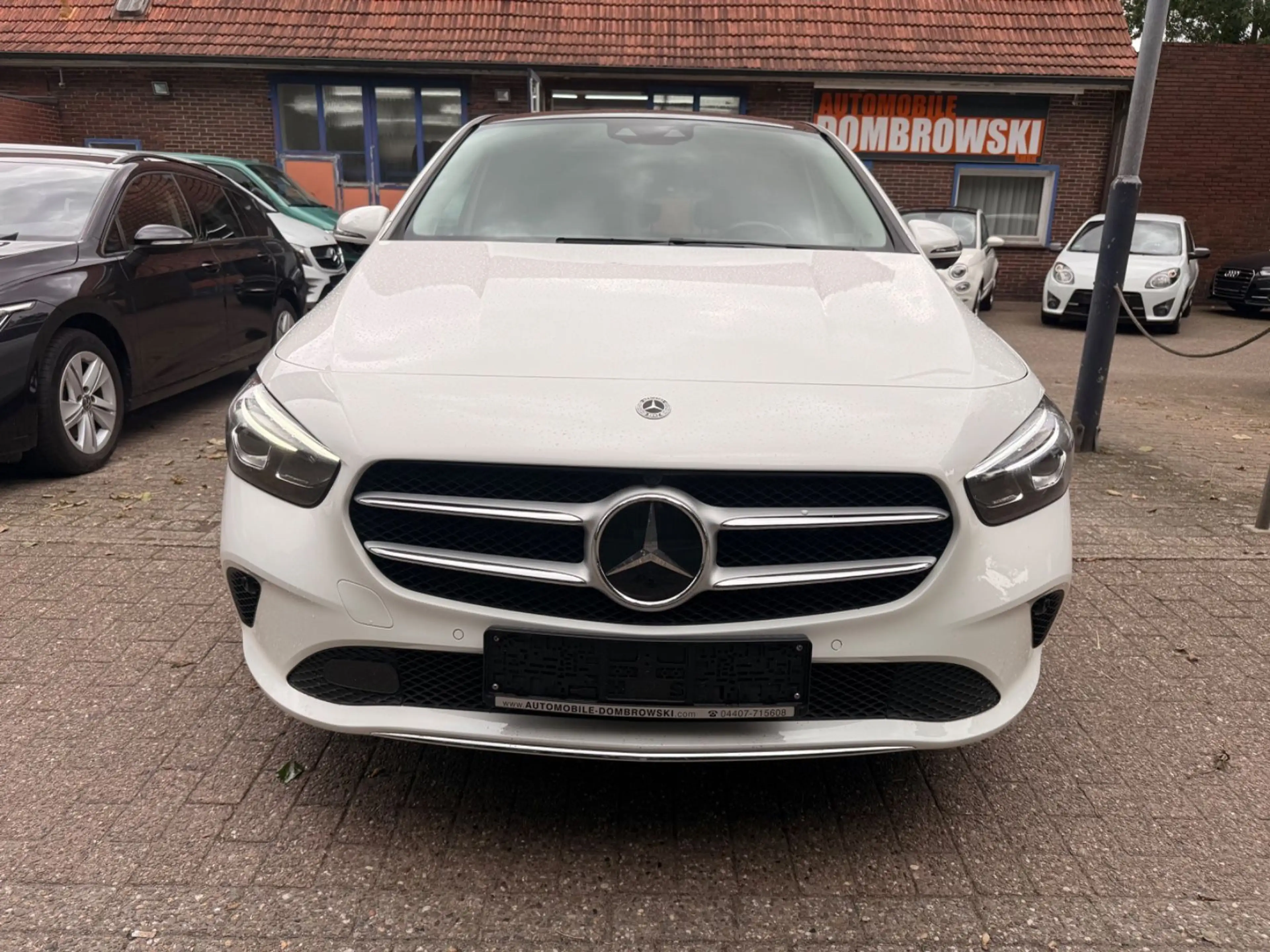 Mercedes-Benz B 220 4Matic*Navi*SZH*Schaltw.*Schiebedach — photo 4