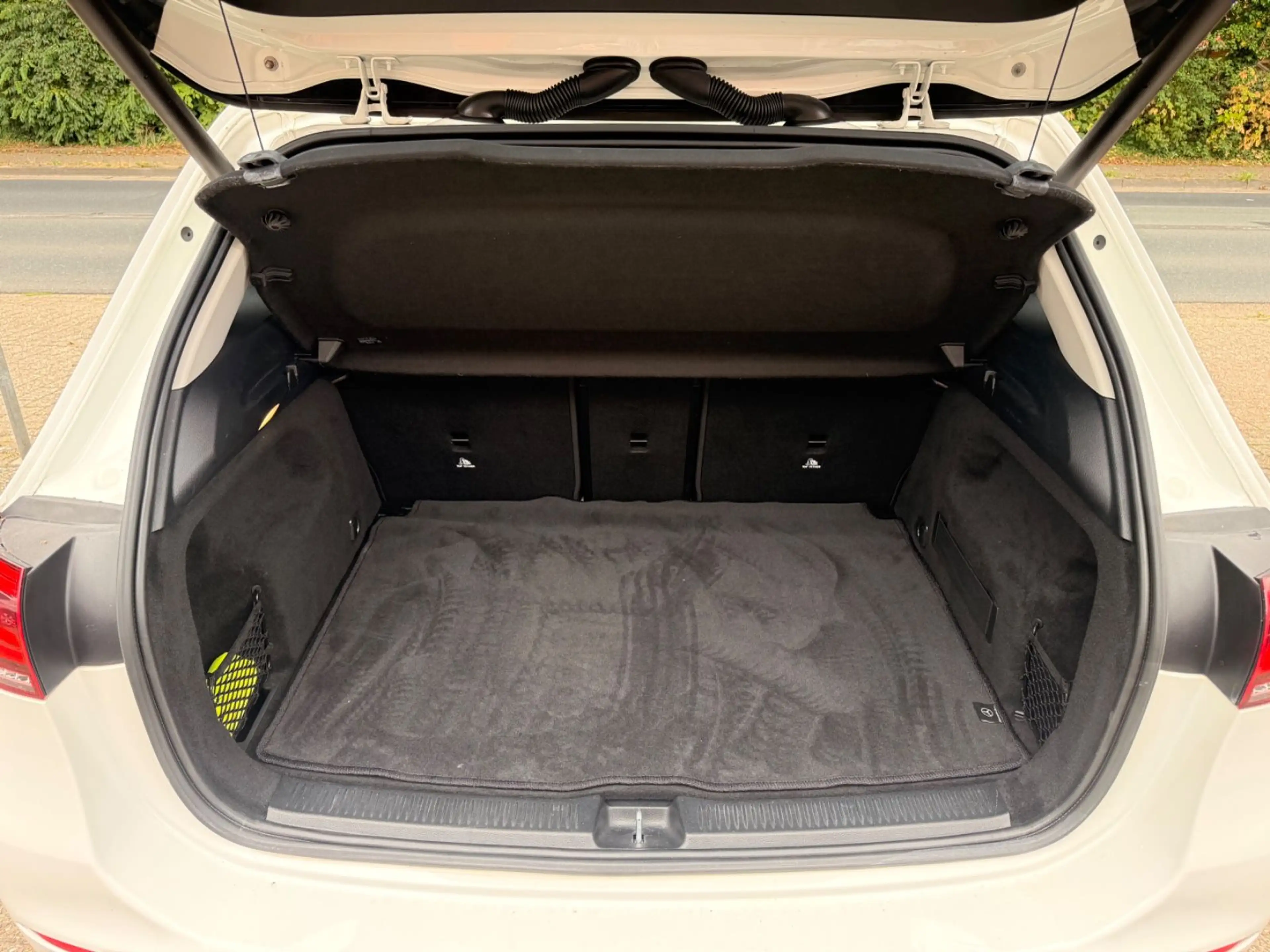 Mercedes-Benz B 220 4Matic*Navi*SZH*Schaltw.*Schiebedach — photo 12