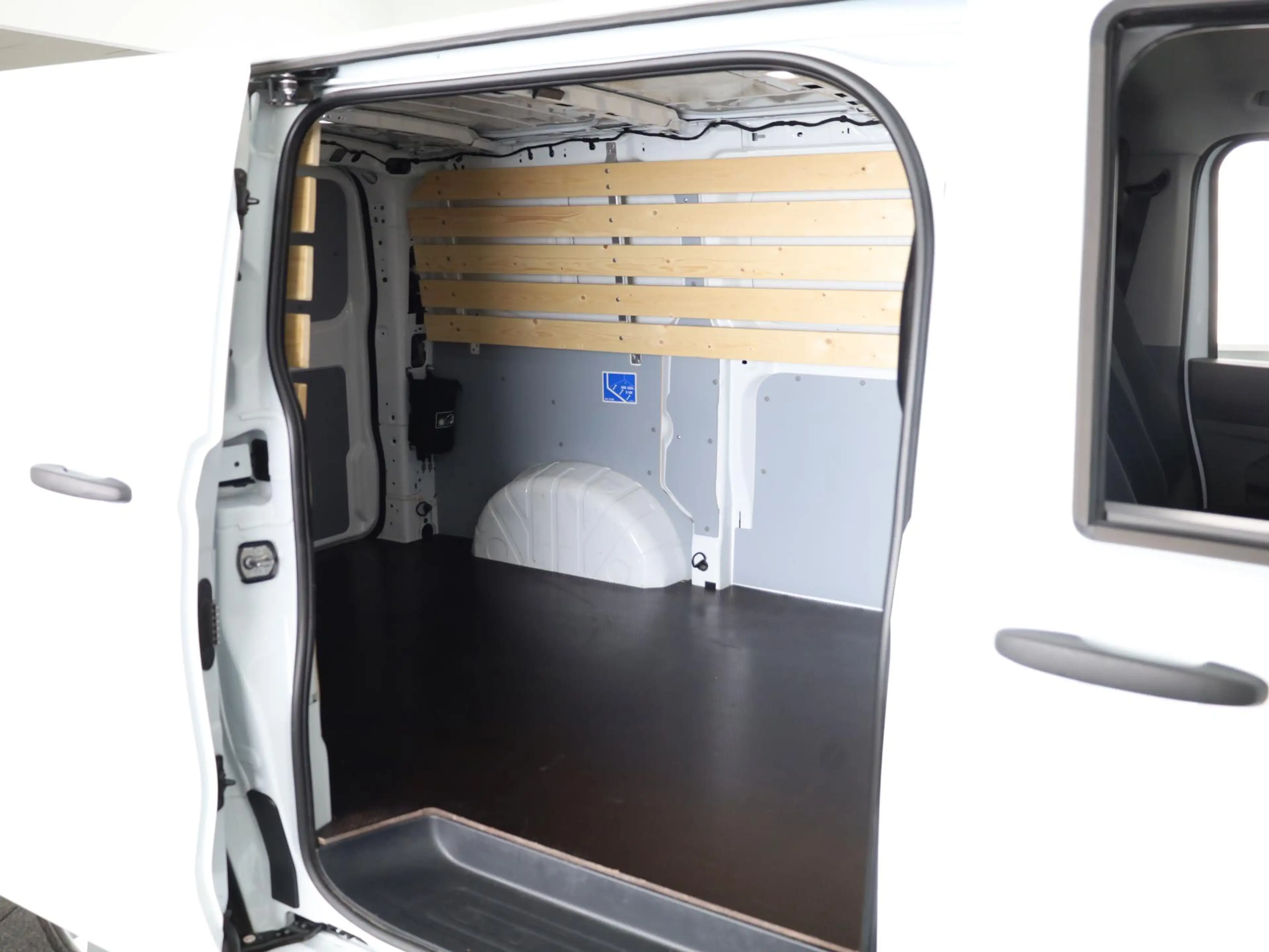 Volkswagen Transporter 2.0 TDI L1H1 28 Life Intro 110 pk | Verlengde gara — photo 14