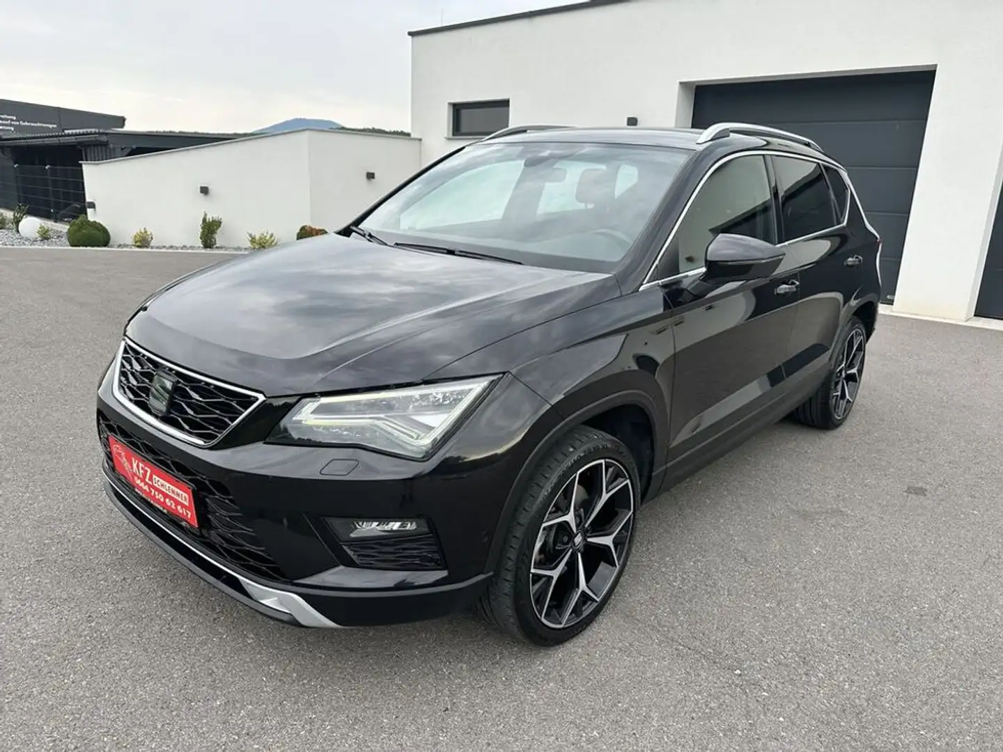 SEAT Ateca Xcellence 2,0 TDI 4Drive DSG/AHK/LED/ACC Schwarz - 1