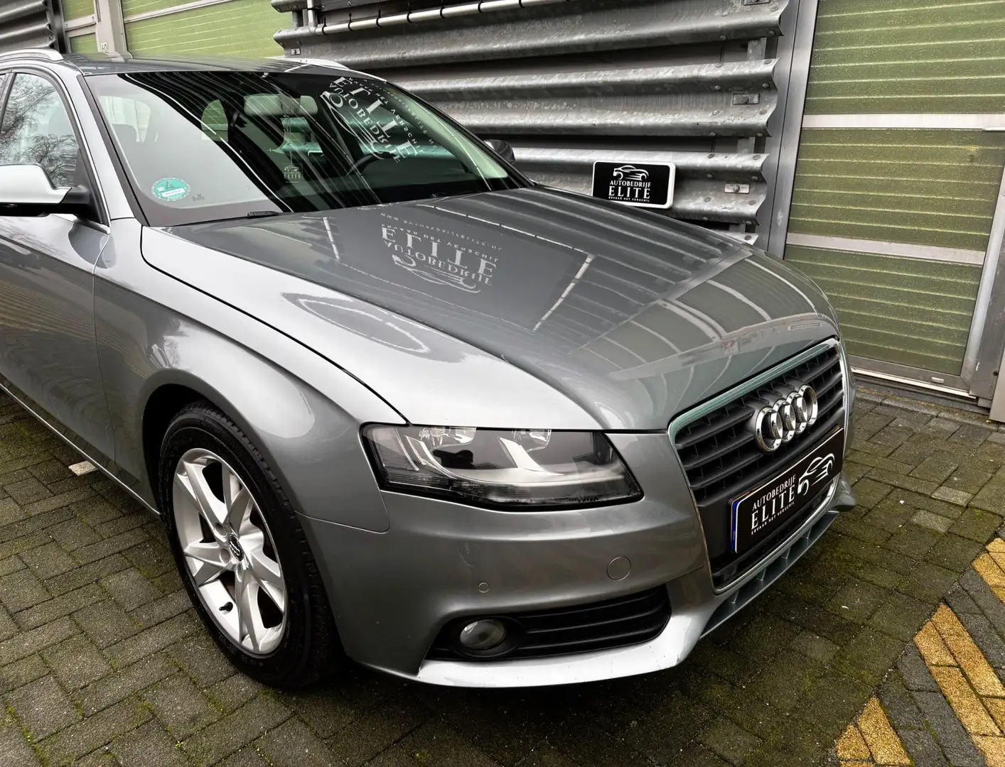 Audi A4 Avant 1.8 TFSI Pro Line S|Automaat|PDC|Stoelverwar Grijs - 2