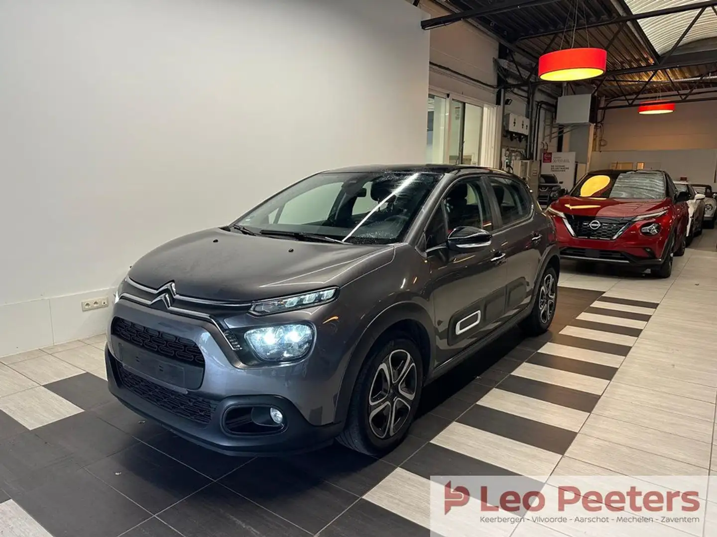 Citroen C3 1.2 BENZINE AUTOMAAT/CAMERA/GPS/APPLE CARPLAY/AND Gris - 1