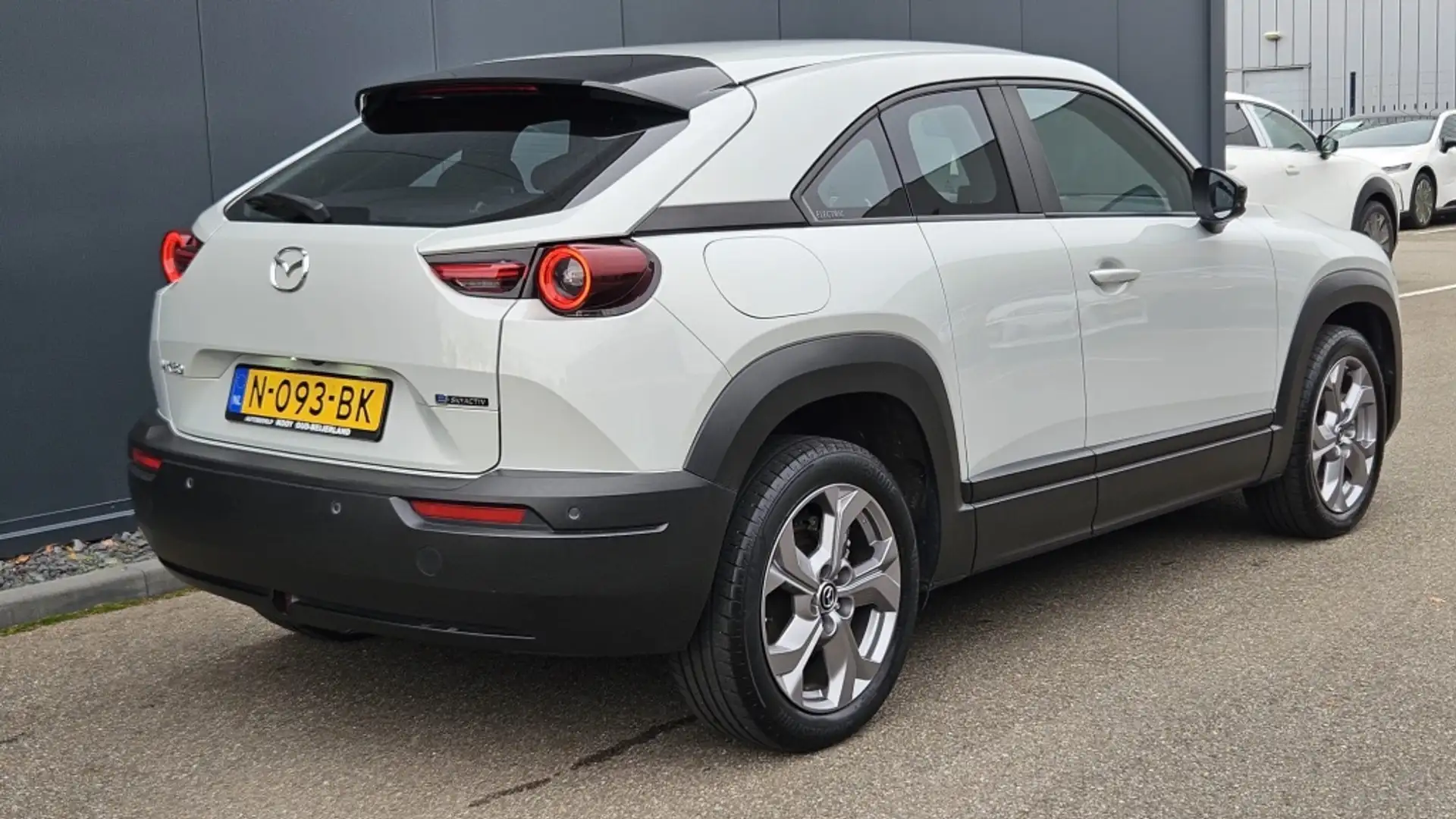 Mazda MX-30 e-SkyActiv 145 Comfort Weiß - 2